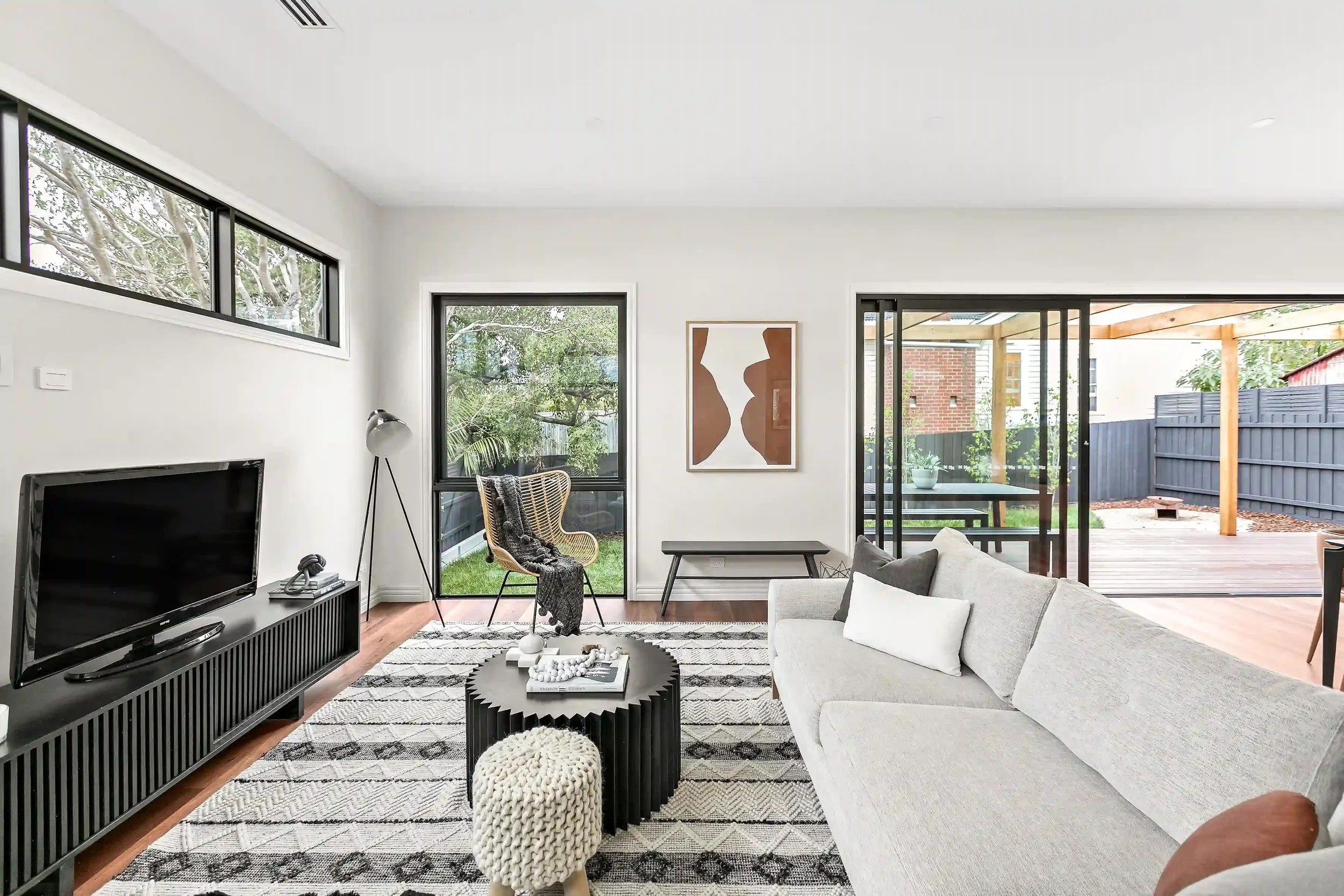 Heritage residential lounge in Heidelberg by Dean McCredden Architect