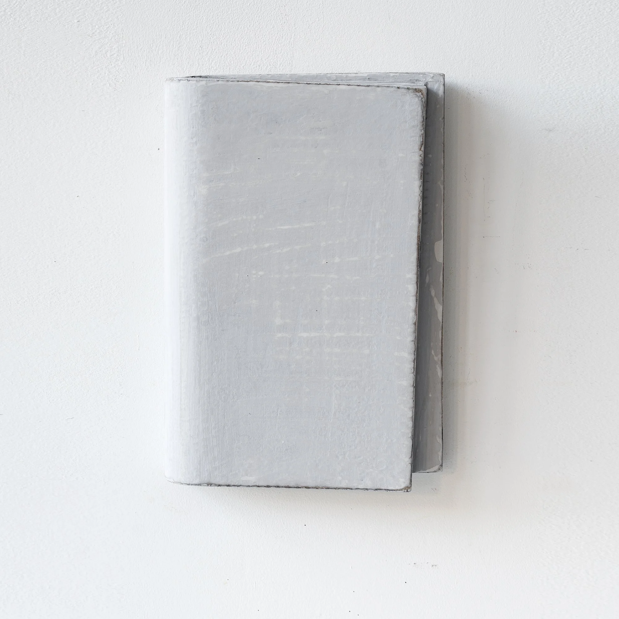 Minimalist Gray 3D Wall Sculpture: Contemporary Mixed-Media Artwork