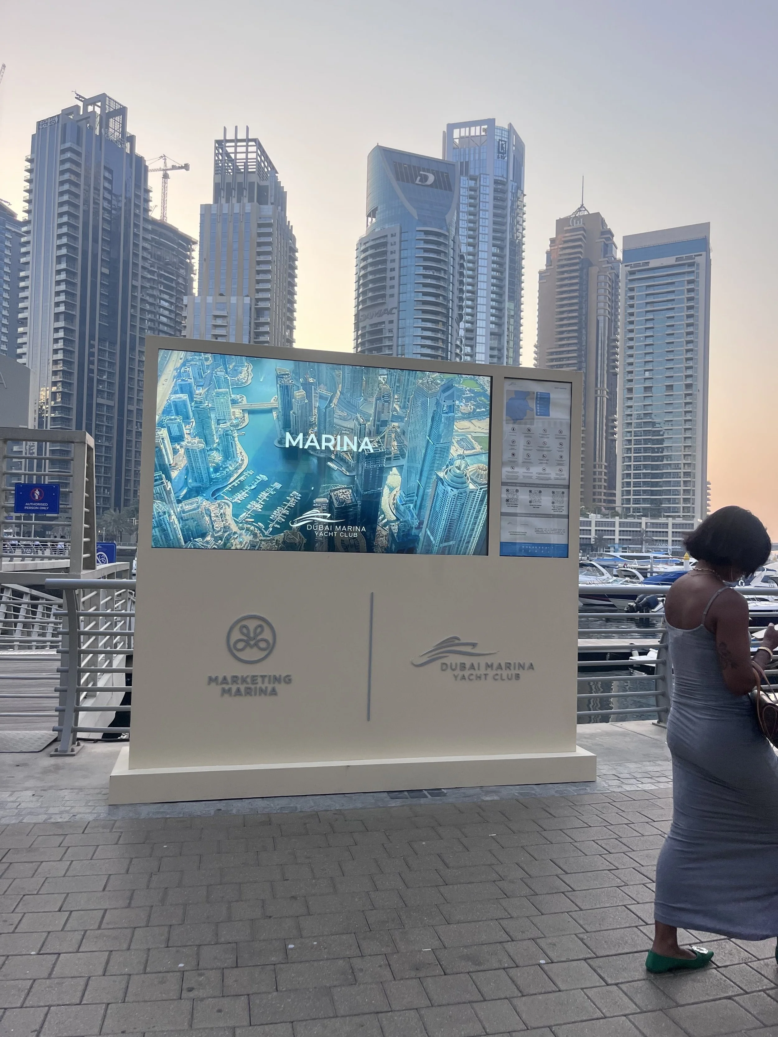 Marketing Marina Branded Gate