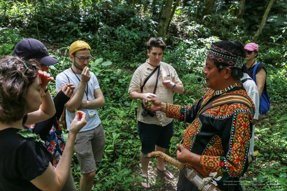 Just a bit of casual foraging