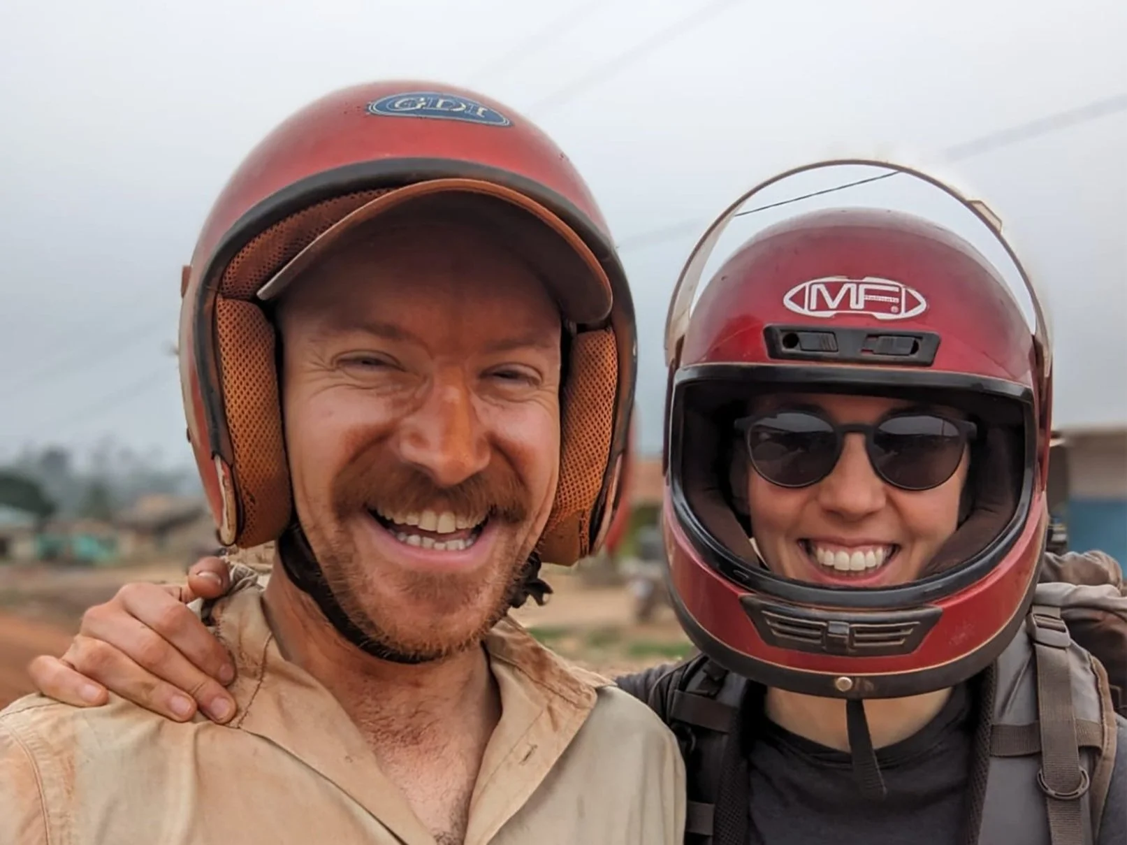 Chimp photography tour. Wildlife photography tour Africa