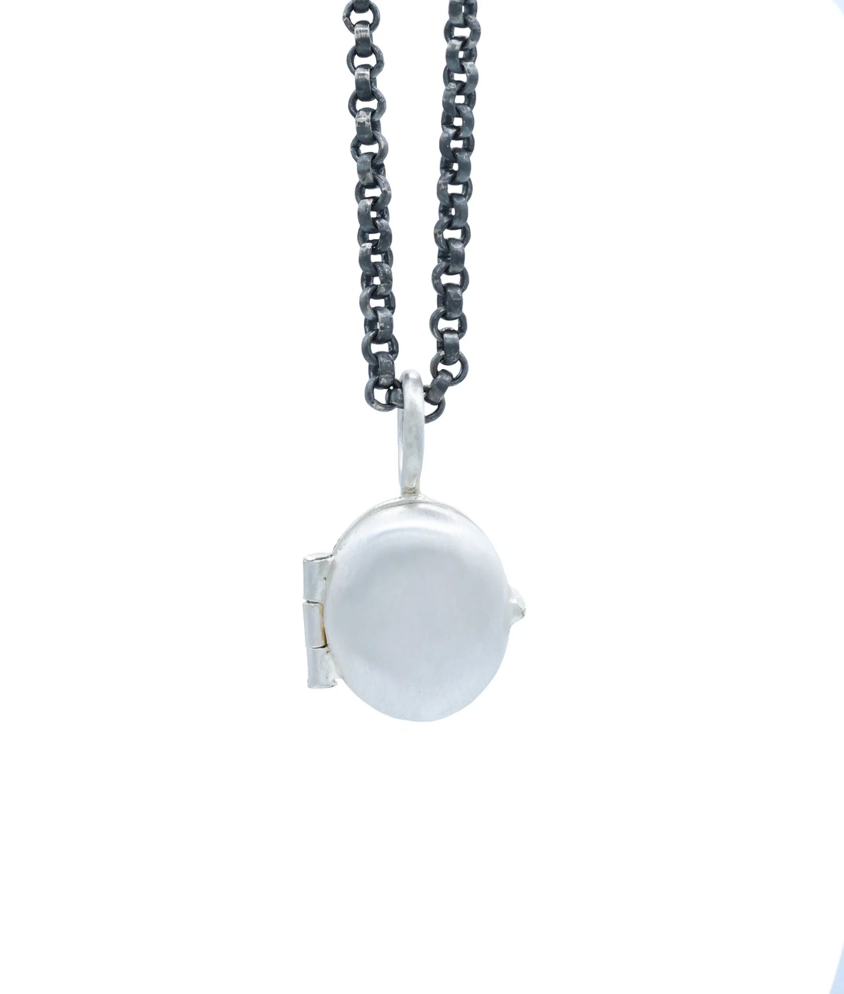 locket gemstones closed.jpg