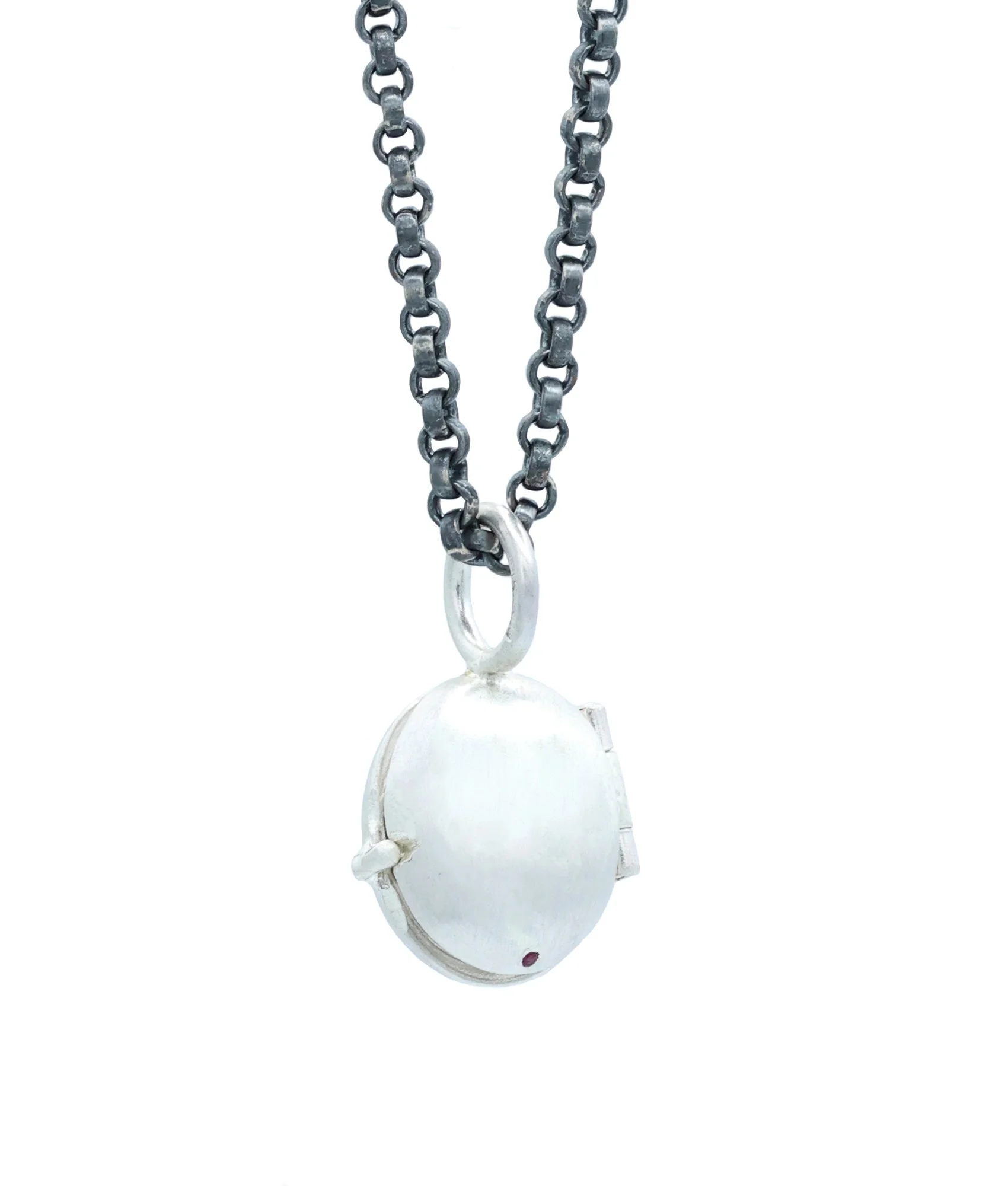 locket silver flower closed back.jpg