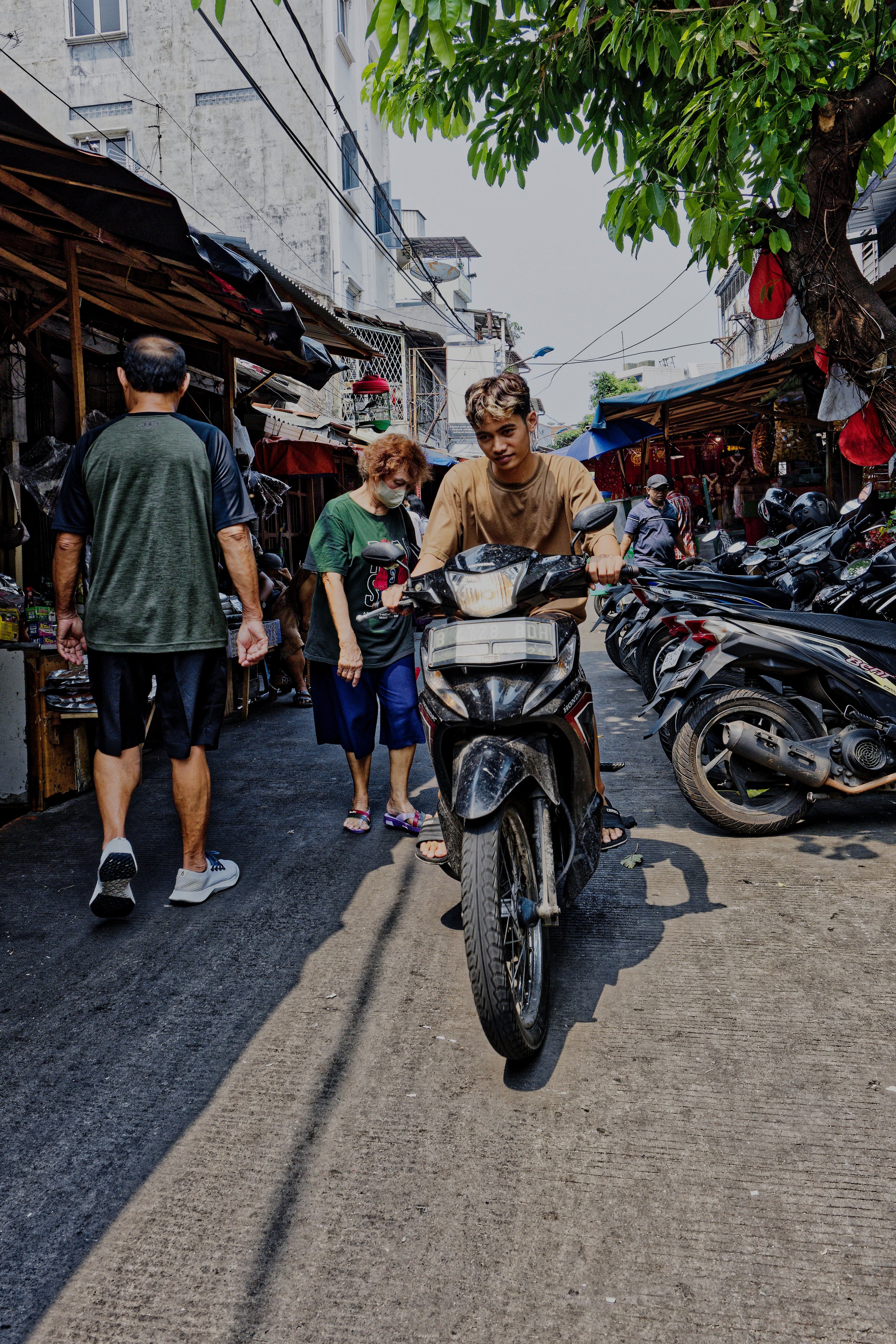 Moving Around Chinatown - Jakarta, Indonesia