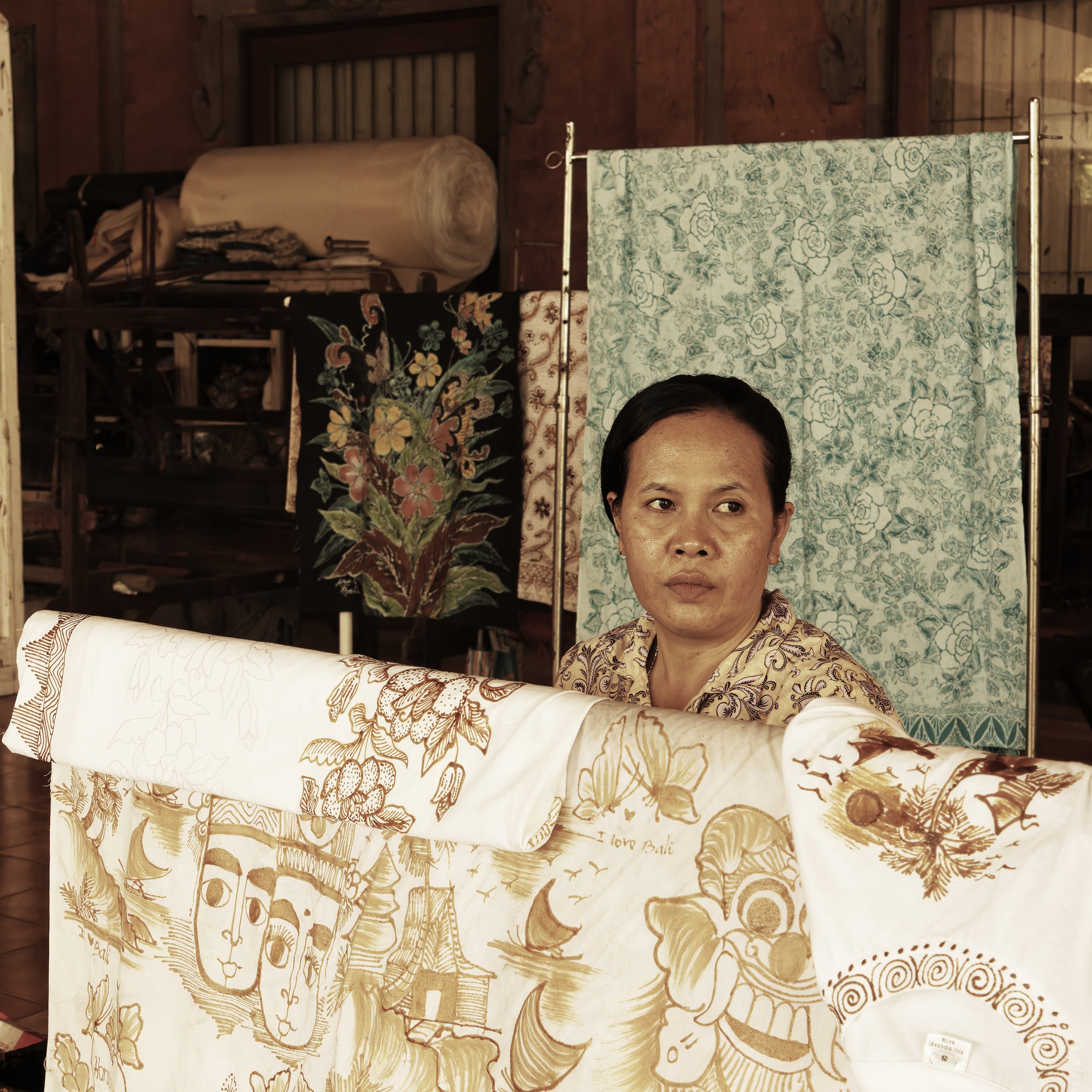 Batik Worker