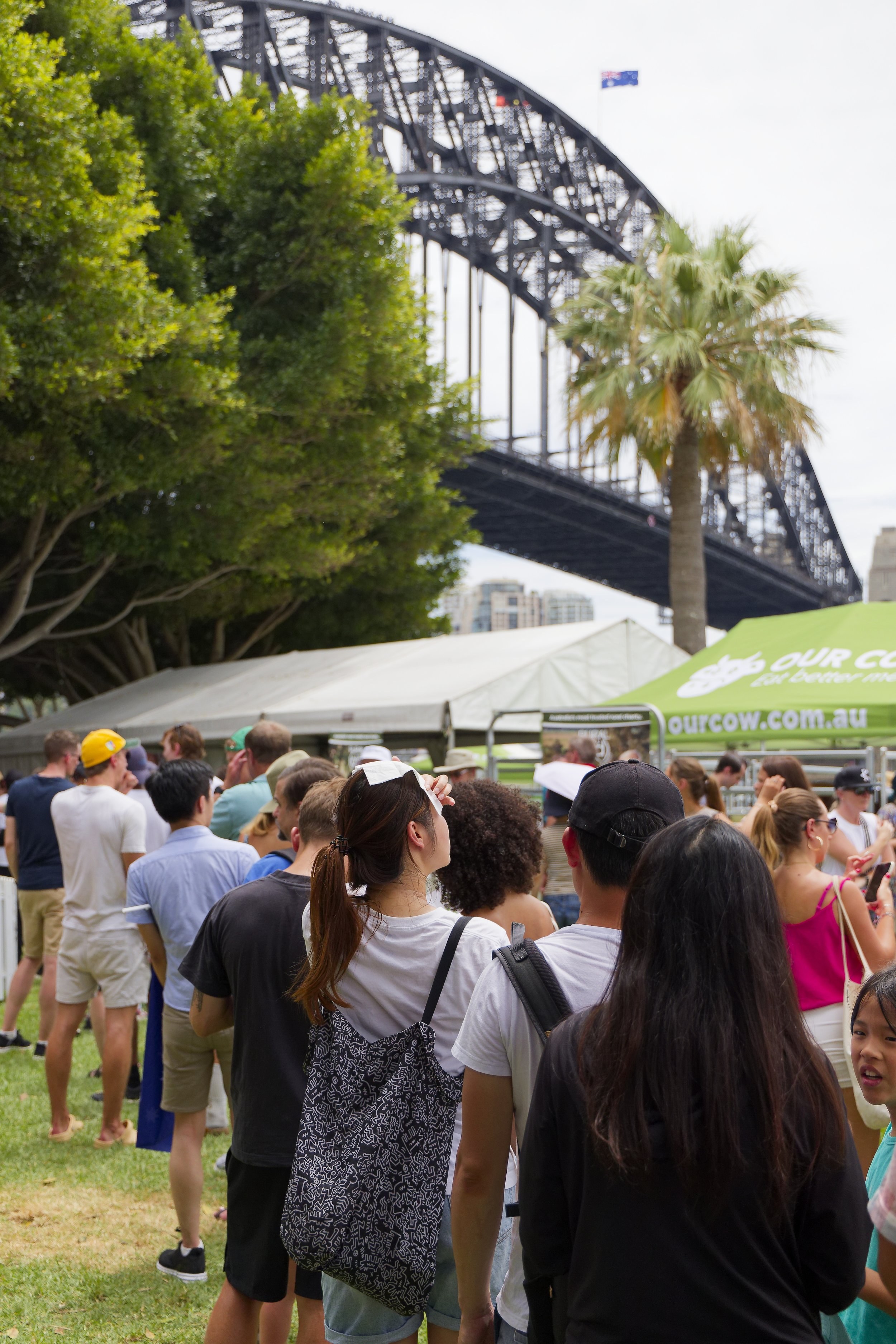 Hot Queue on Circular Quay