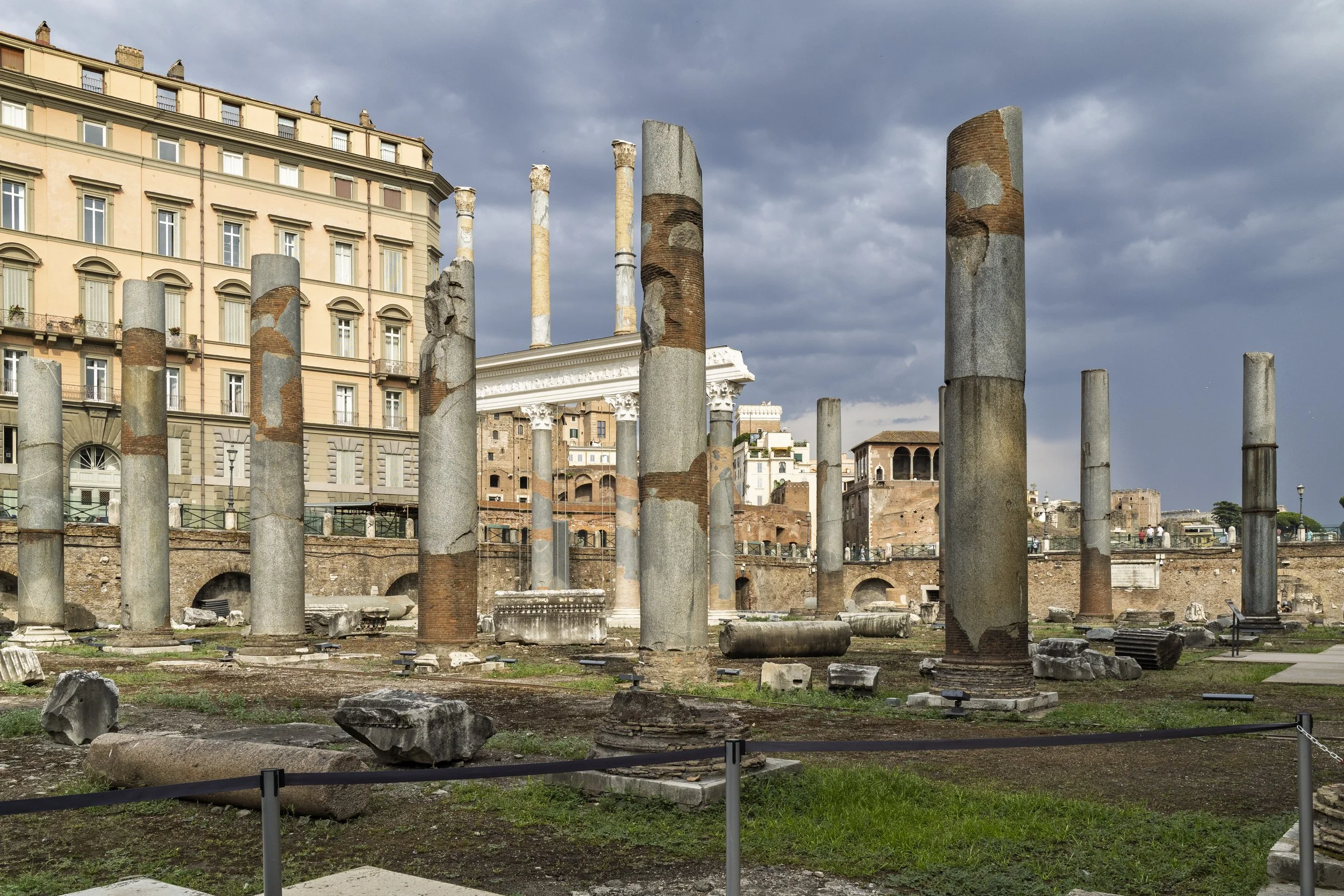 Broken Columns in the Forum