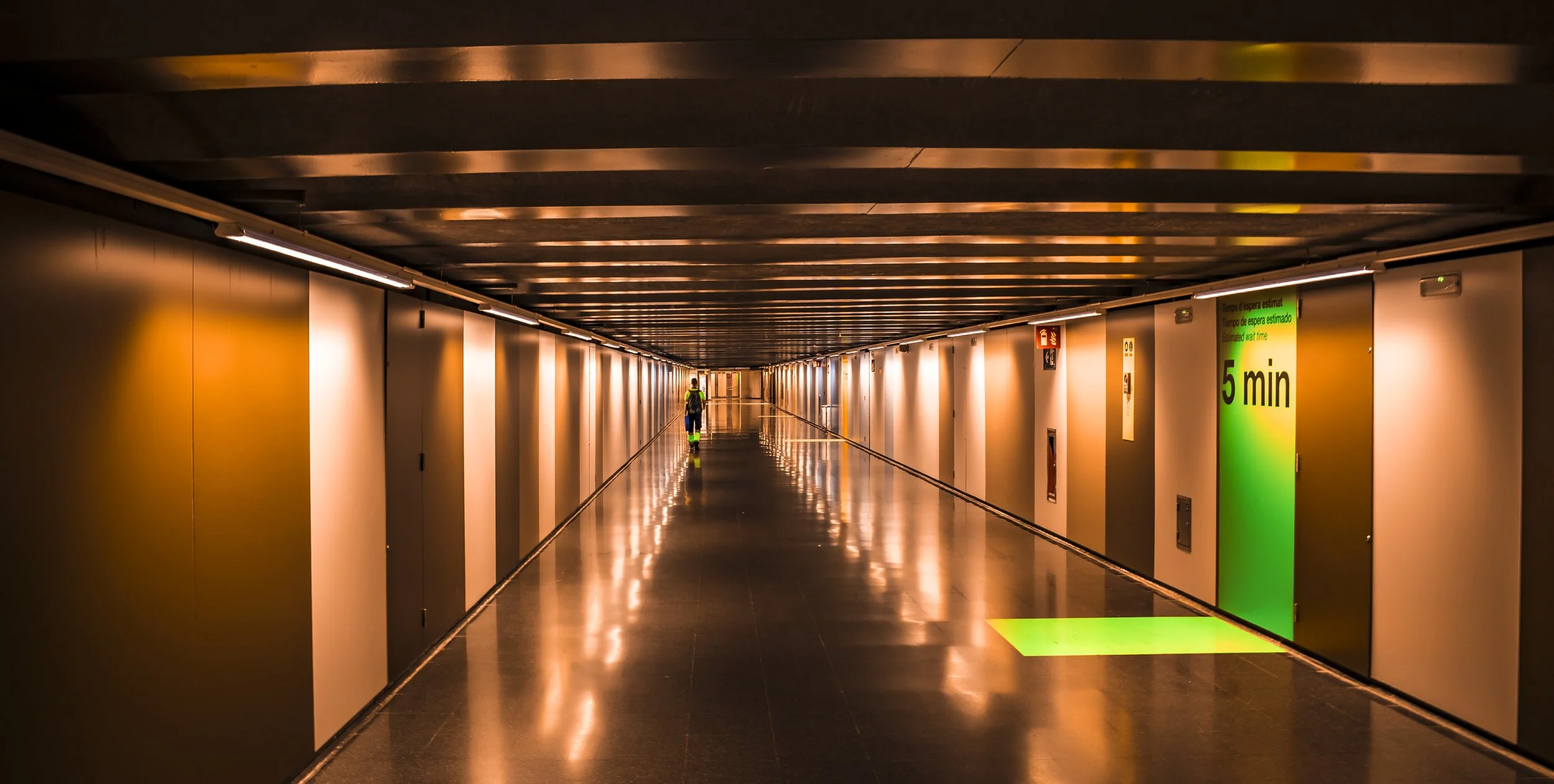 In the Paral-lel Metro Station