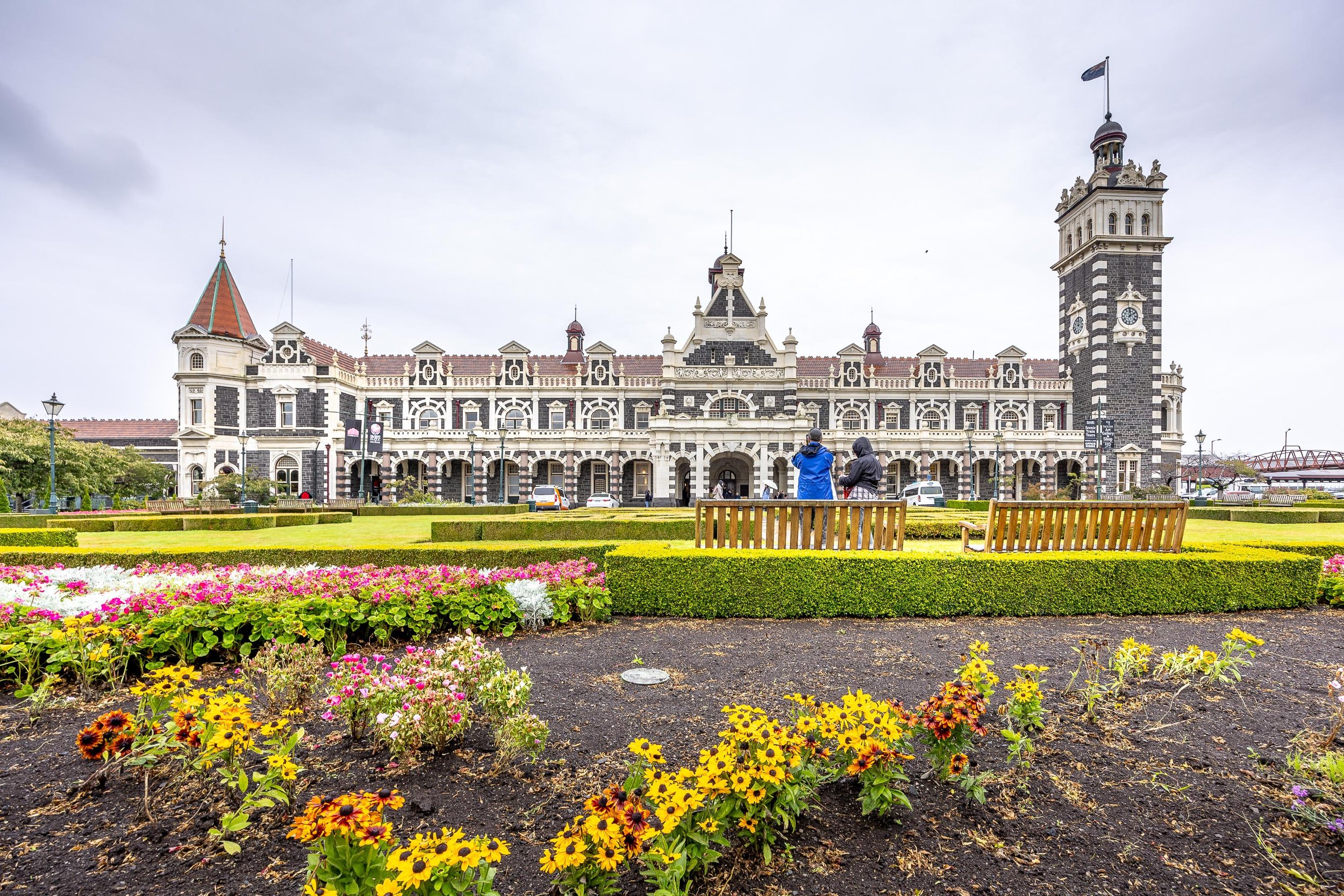 Front View of the Railway Station 🕸️