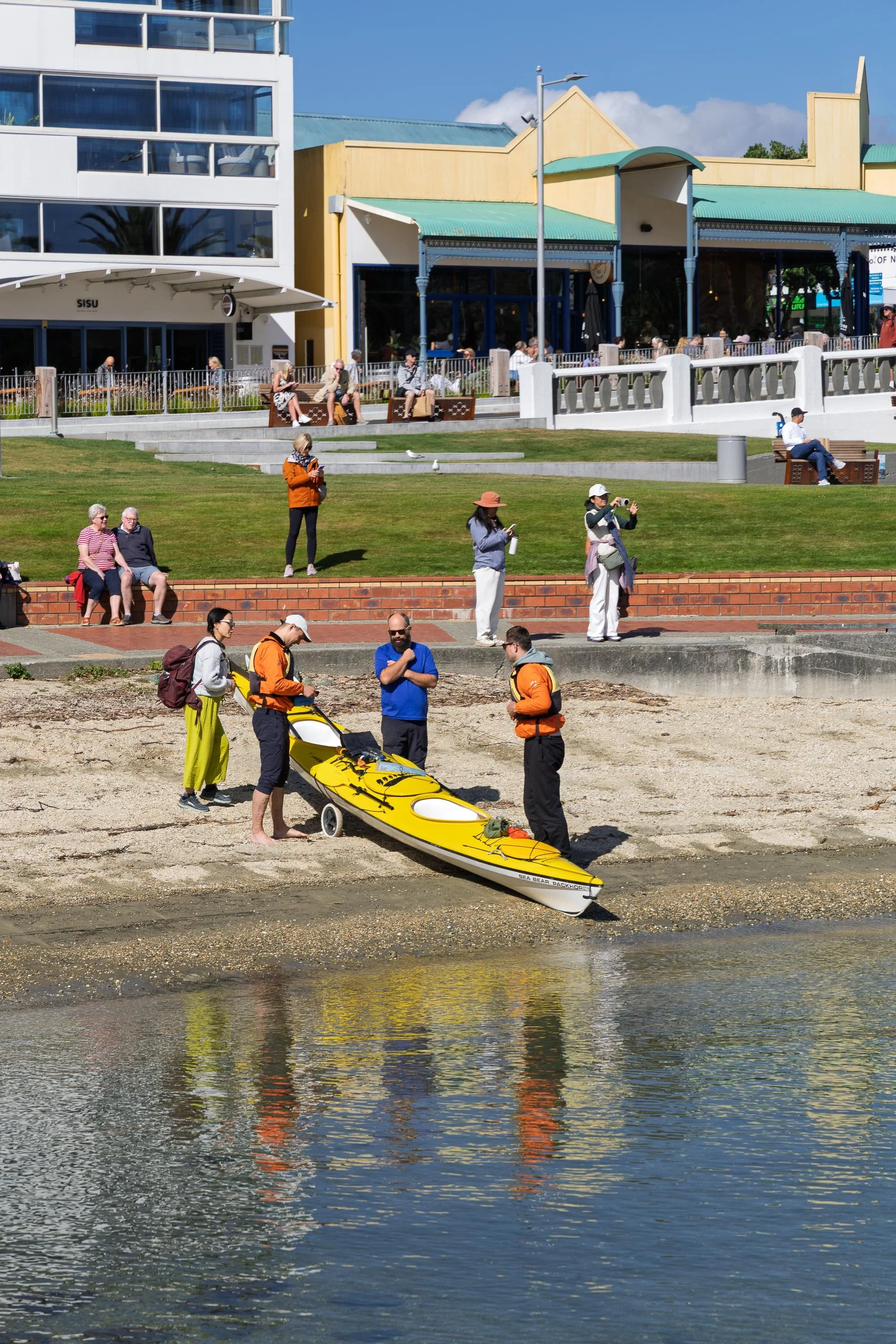 Kayak Discussion in Picton
