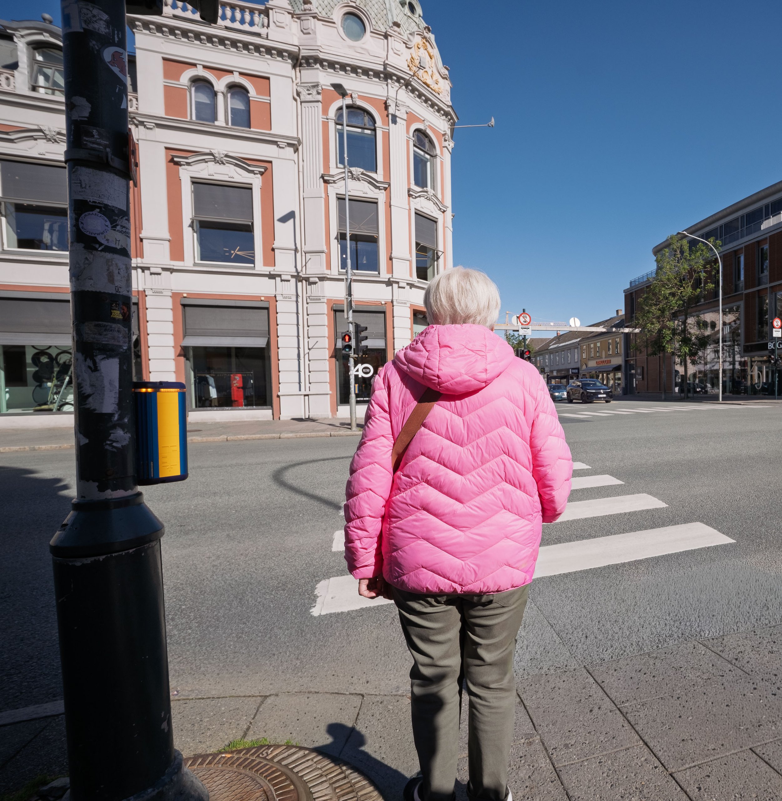 Pink Woman in Trondheim