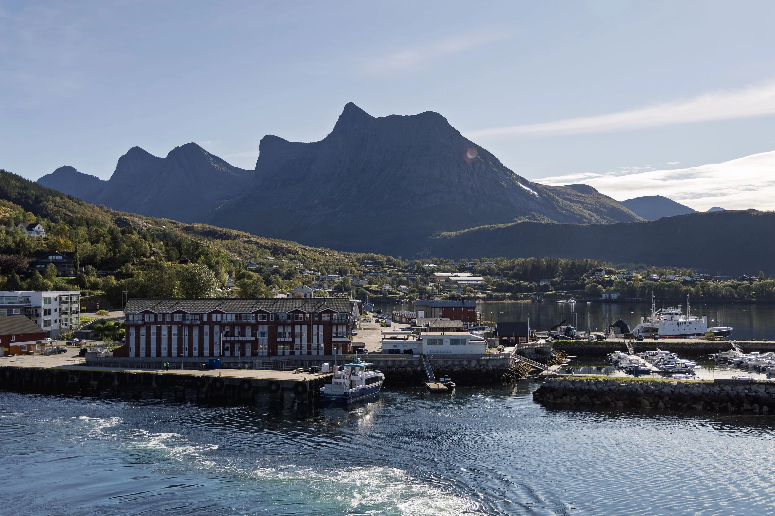 Docking at Ornes