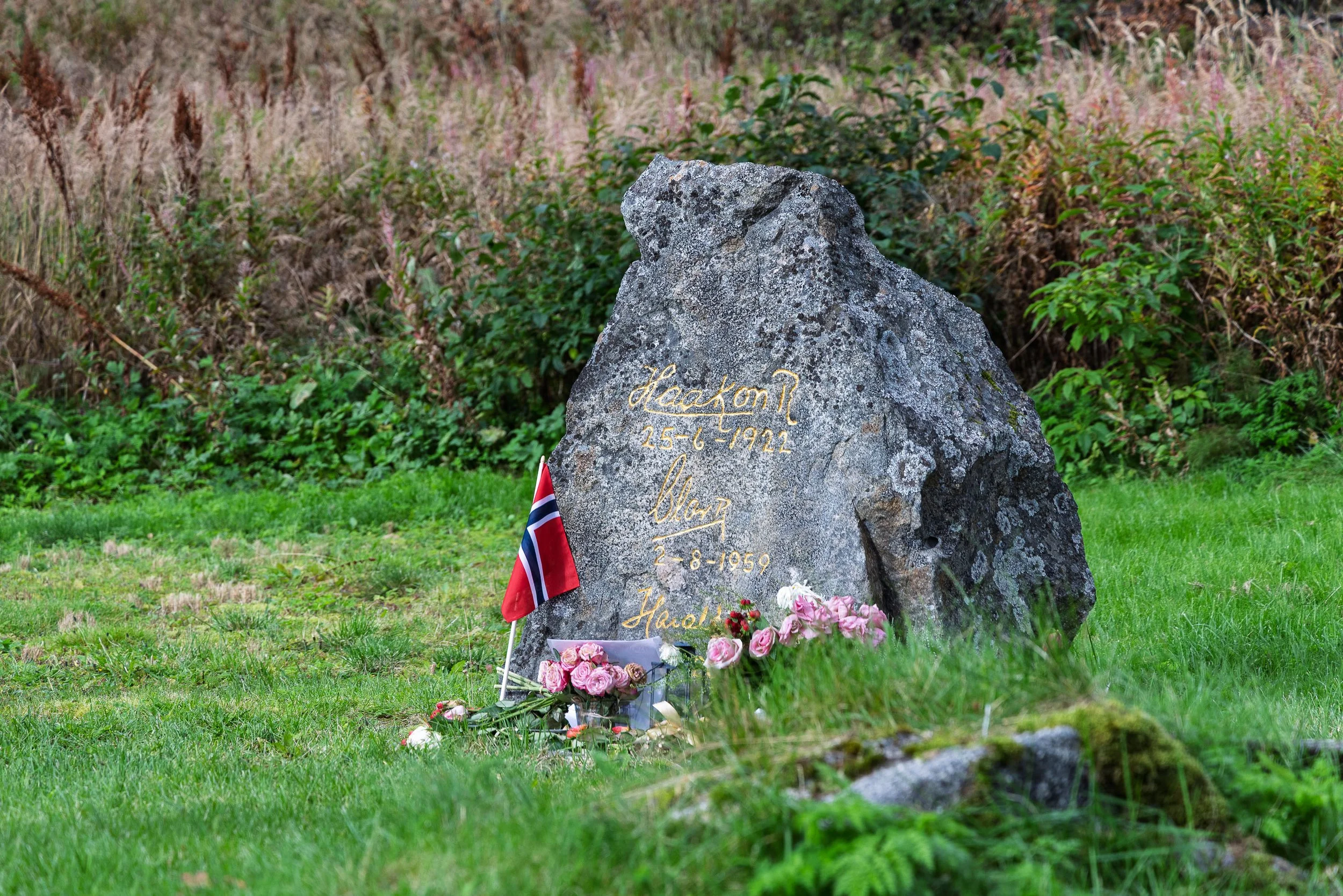 Kongesteinen (The King's Stone ) at Risoyhamn