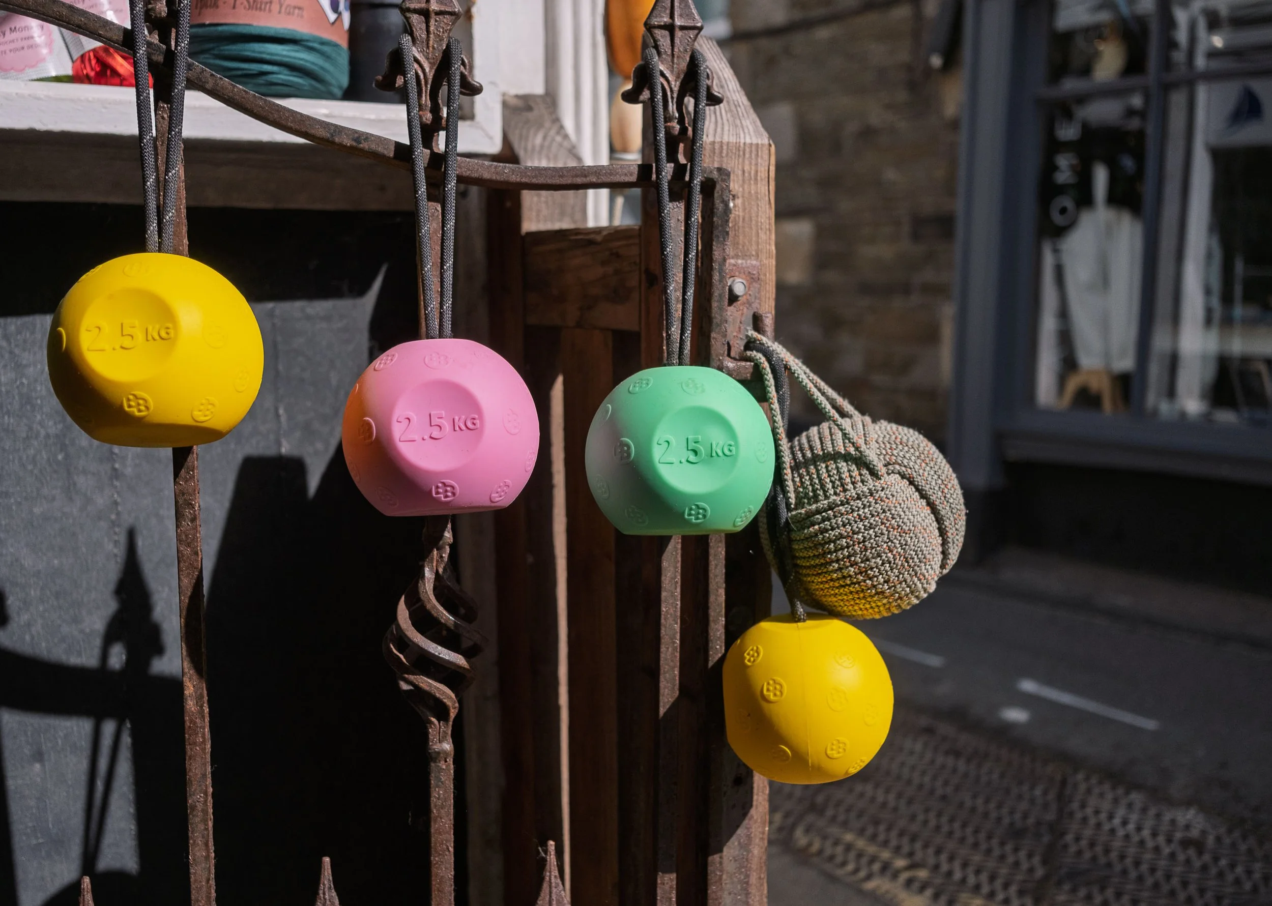 Coloured Weights