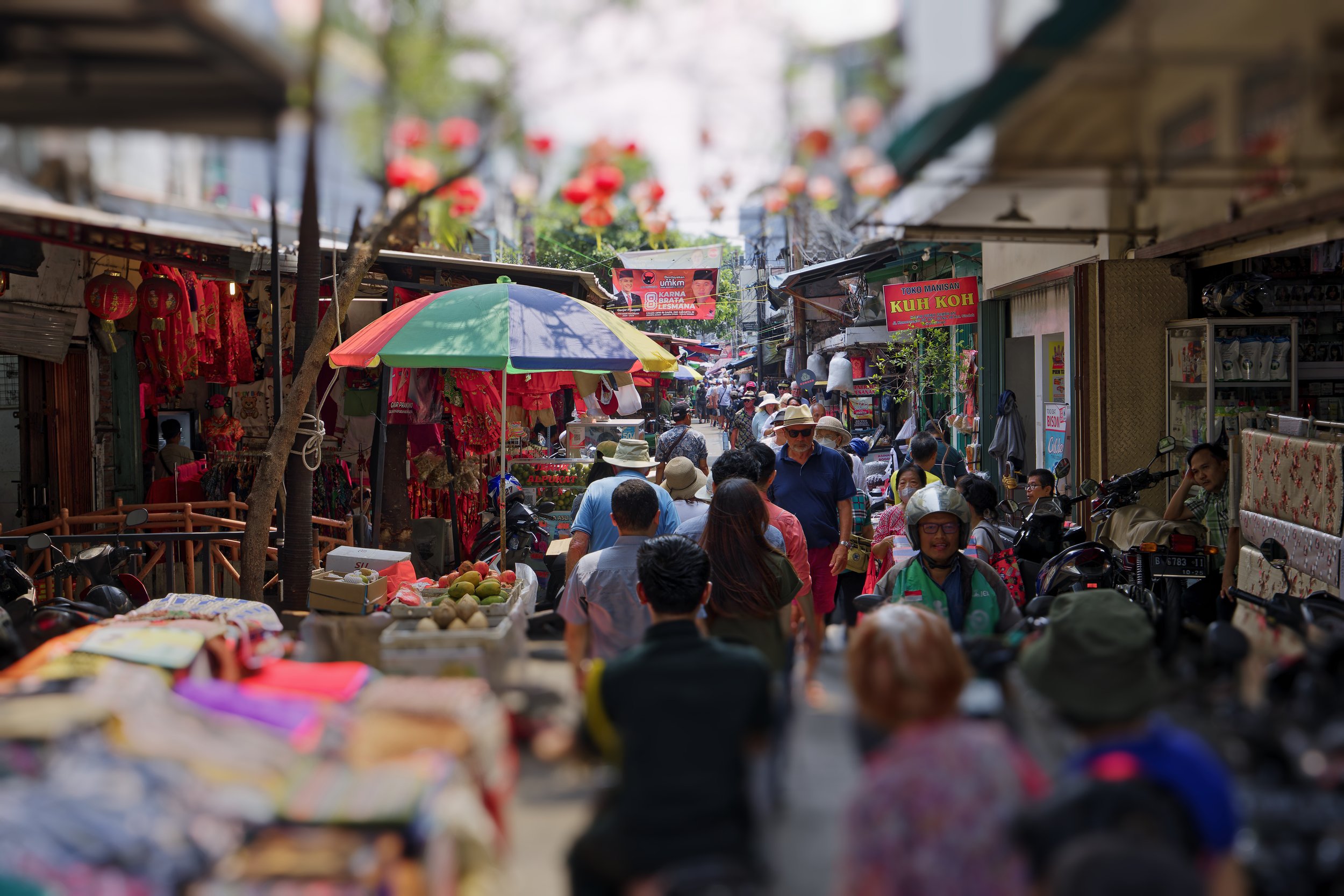 Walking in Chinatown - Jakarta, Indonesia