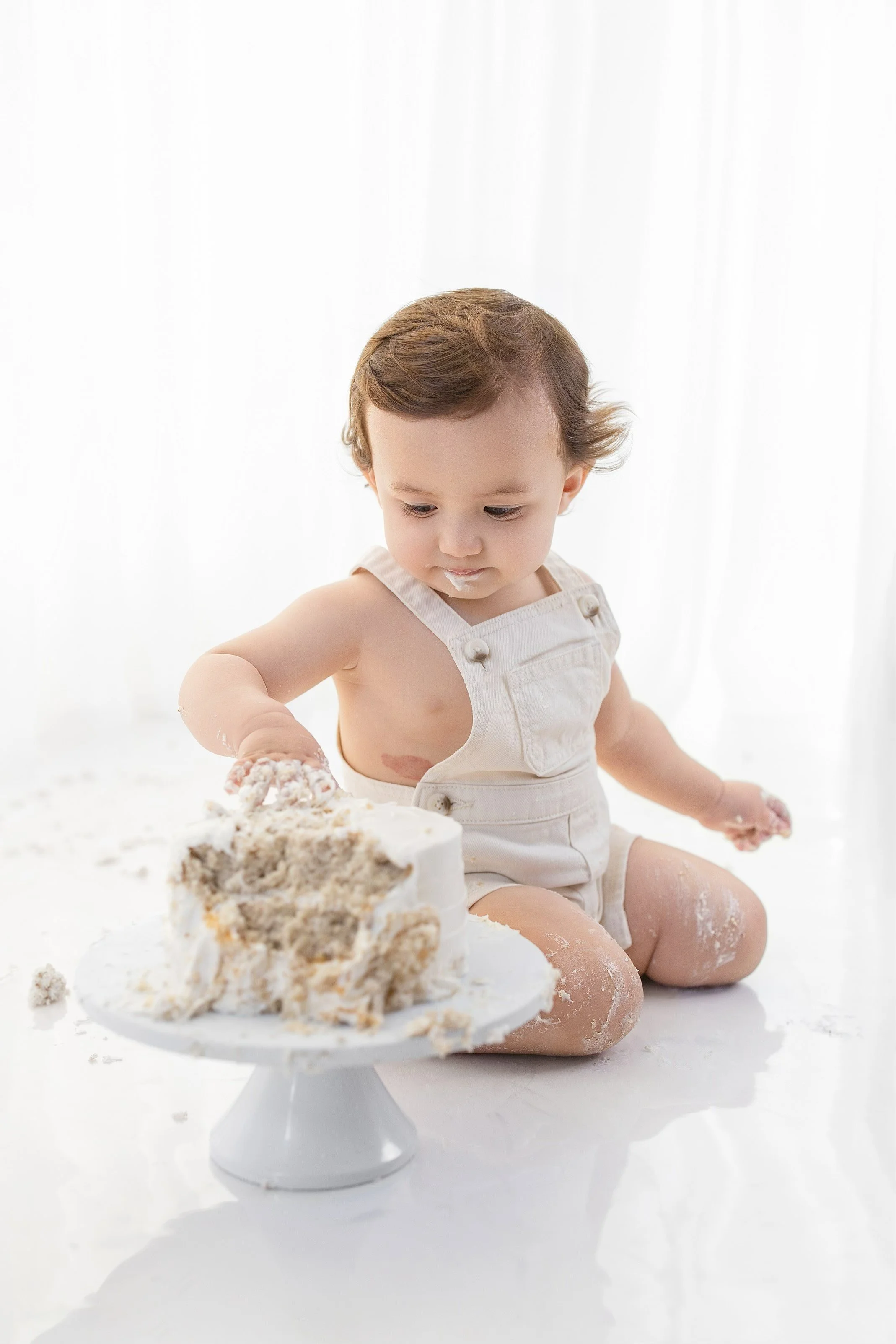 Daniela-Rochester-Hills-Cake-Smash-Photography-4.jpg