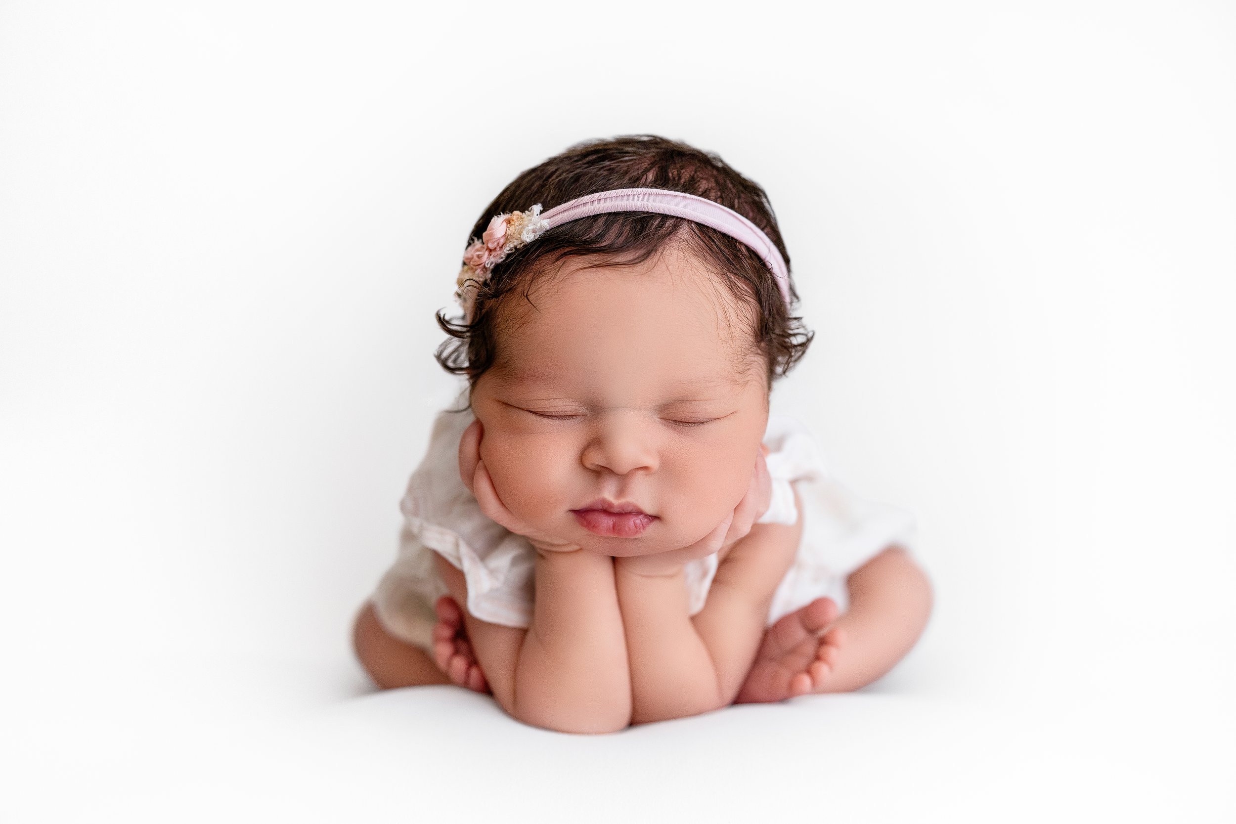 Tajah-Rochester-Hills-Newborn-Photography-1_1.jpg
