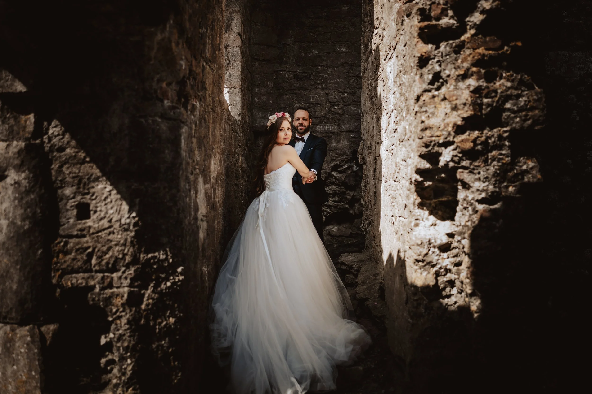 bride and groom castle - Theodoro Photography Ireland
