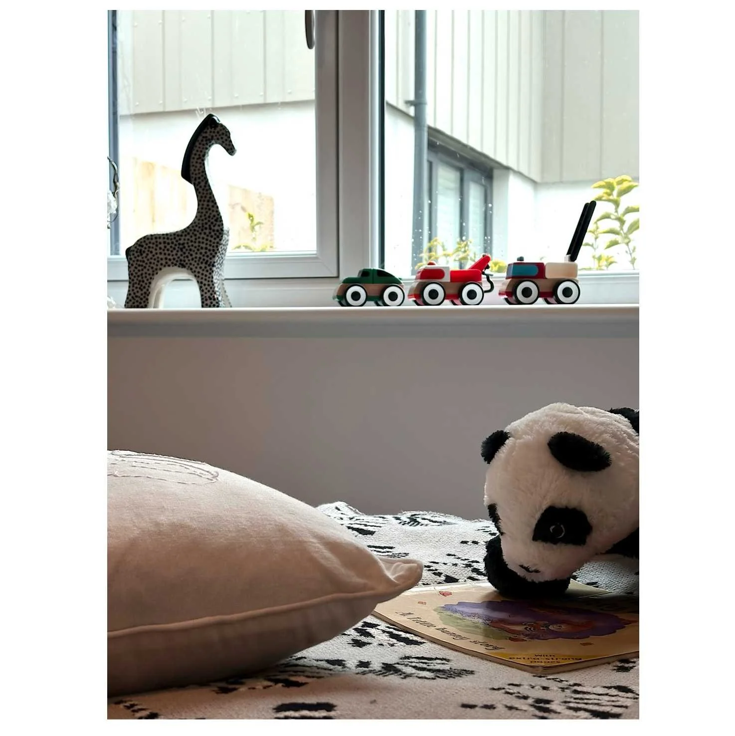 spotty giraffe 02.jpg
