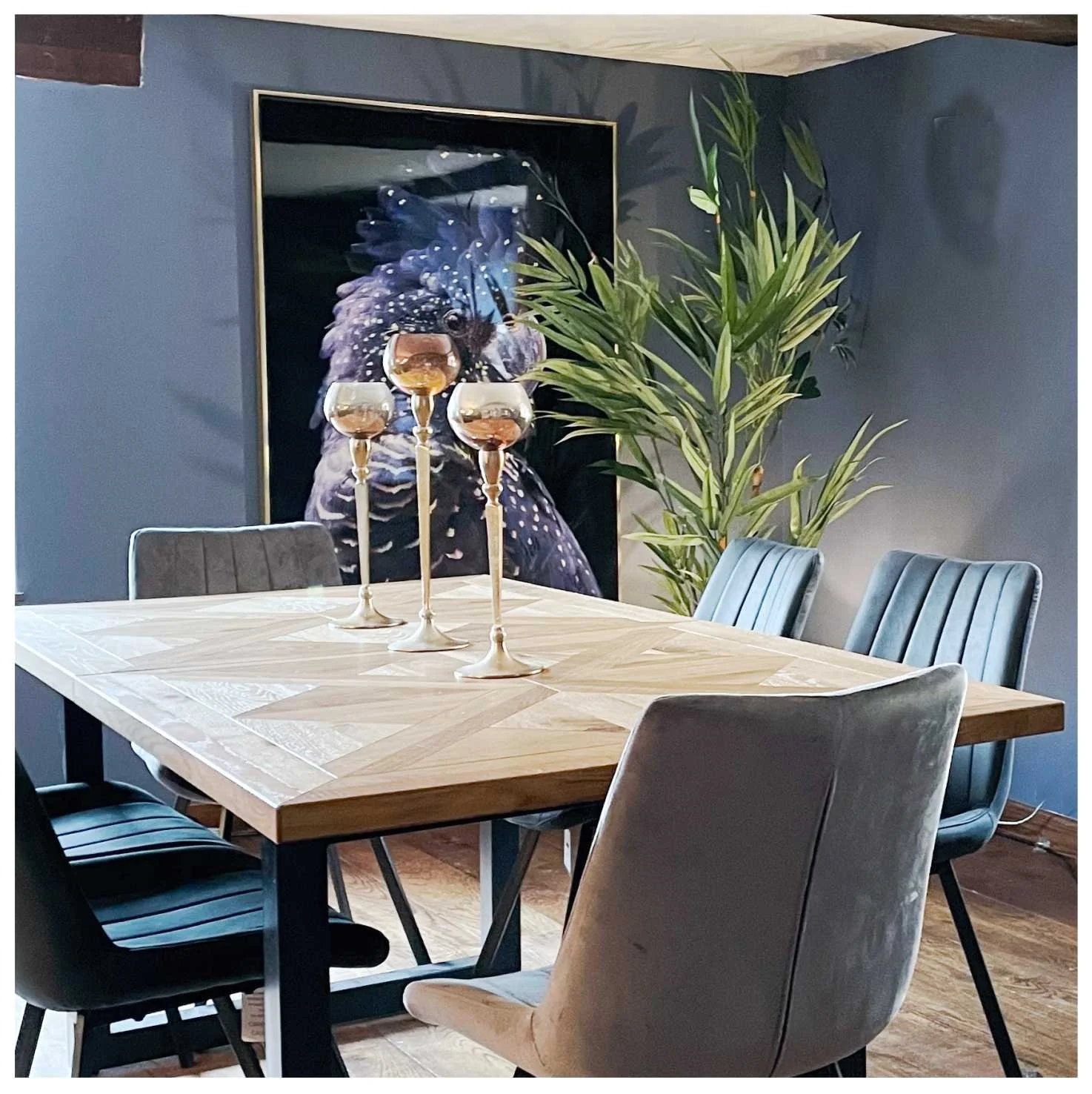 tall candle holder 01.jpg