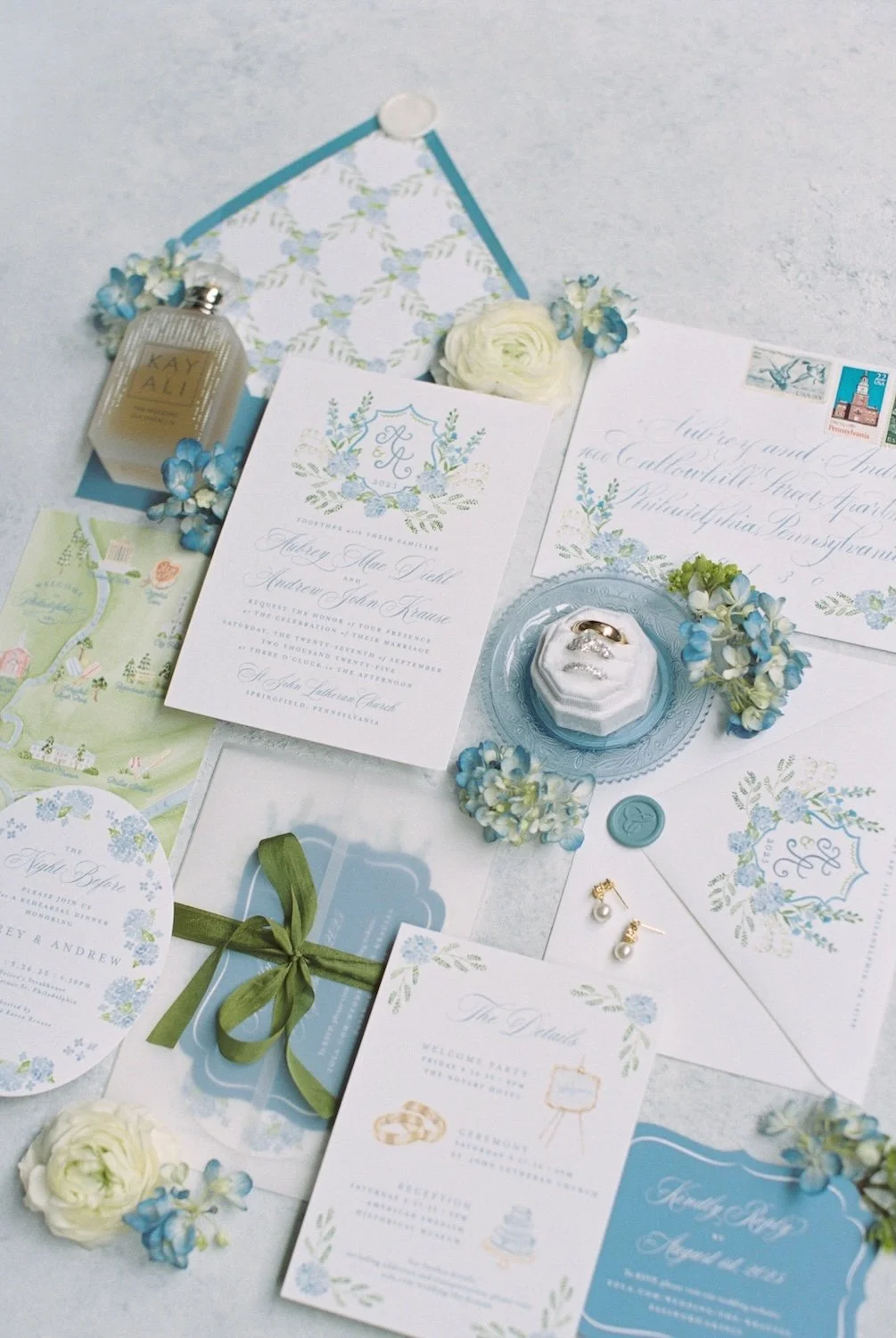 Wedding-invitations-blue-hydrangea-cojo-1.jpg