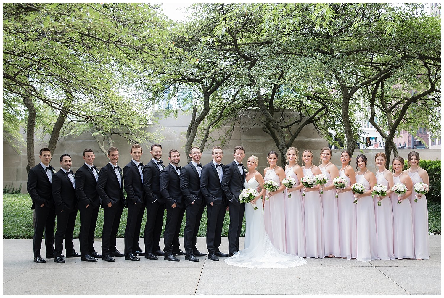 art institute chicago gardens wedding photo light and airy feel