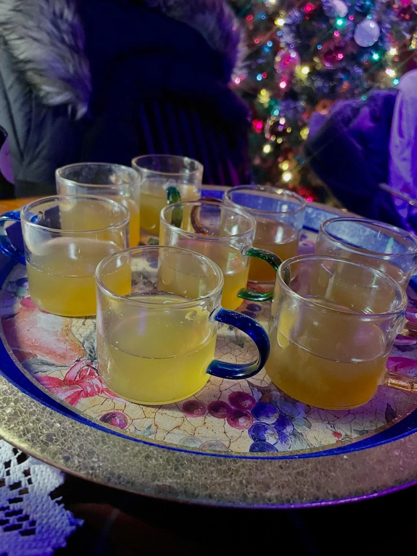 Super sweet gathering at @ctfable yesterday celebrating Imbolc and the return of the light🕯️✨🌞

We made ritual beeswax candles, shared a collective ritual together setting our intentions for the coming seasonal cycle, imbibed in Wild Rose &amp; Hon