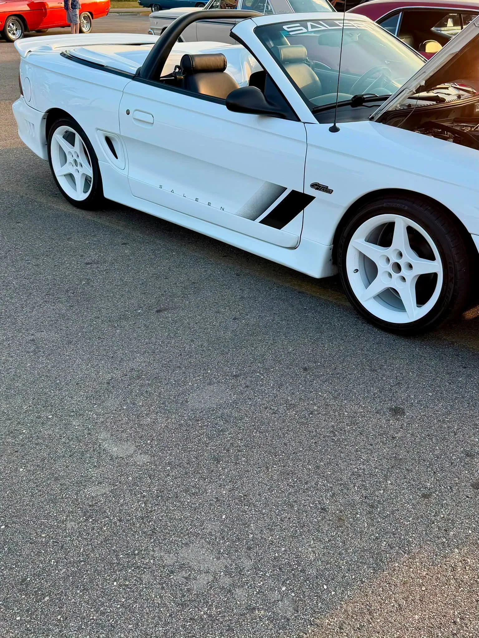 saleen wheels.jpg