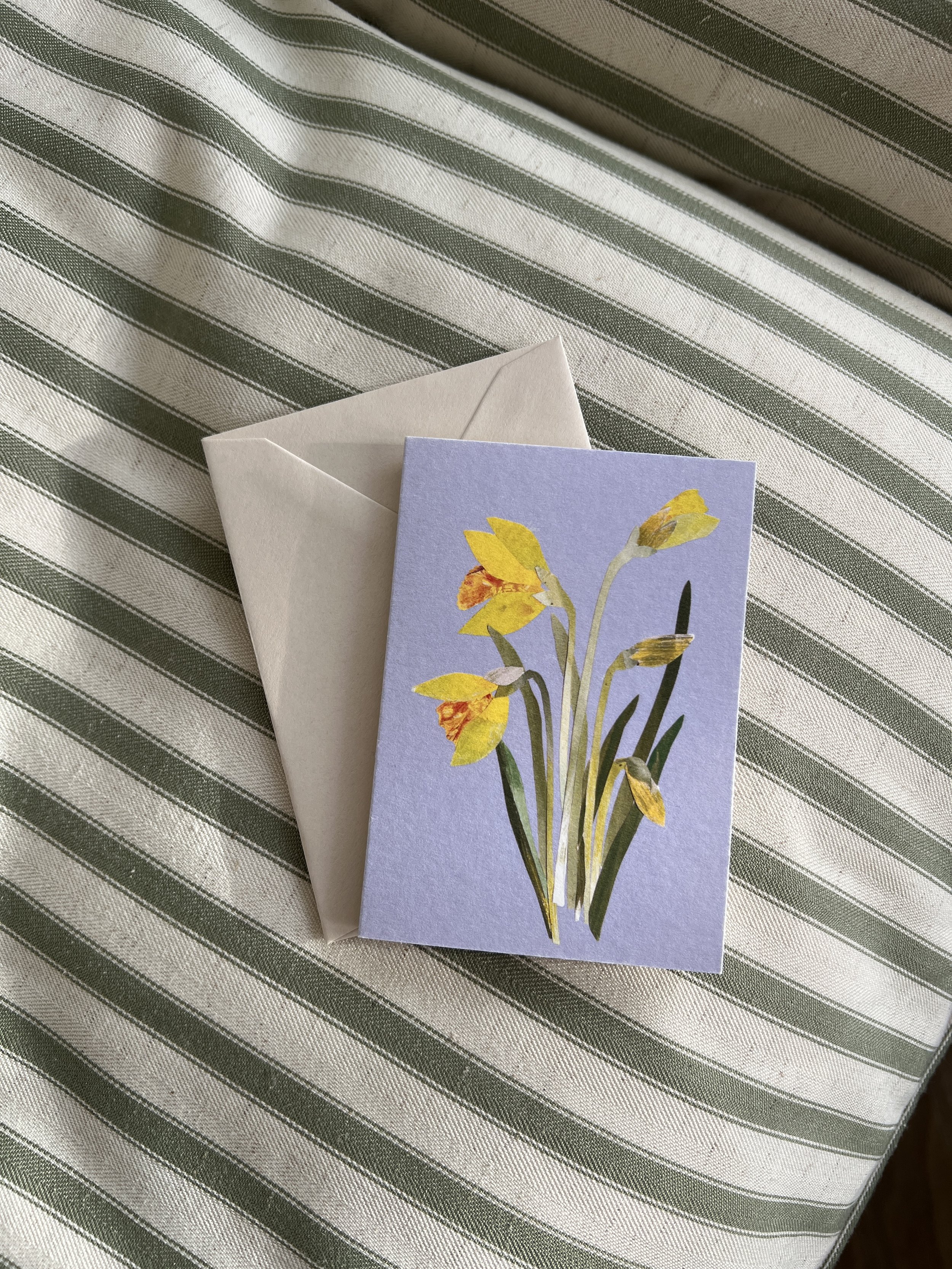 daffodil-card-green-stripes.JPG