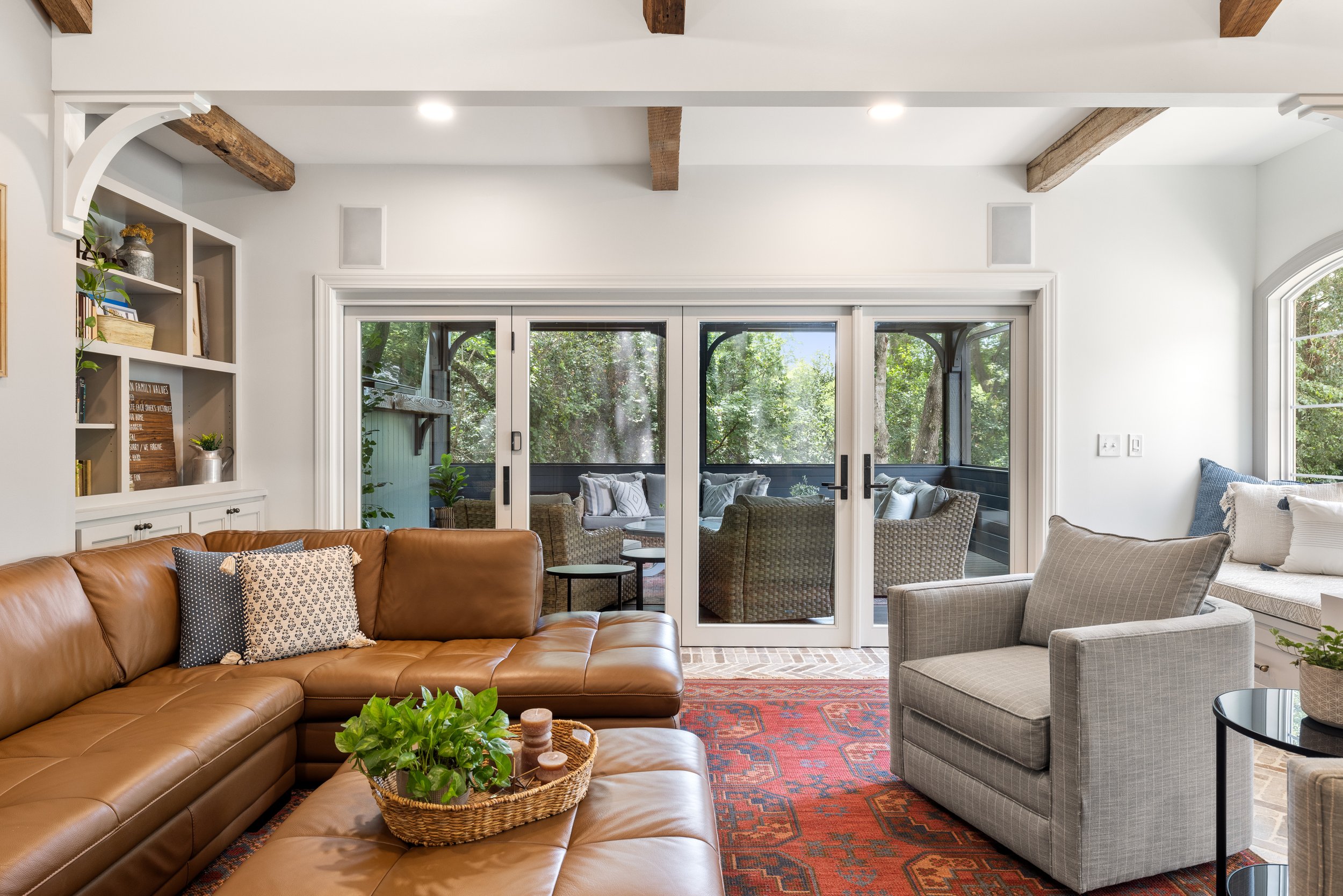 Valerie Drive - Owner's Choice-24.jpg