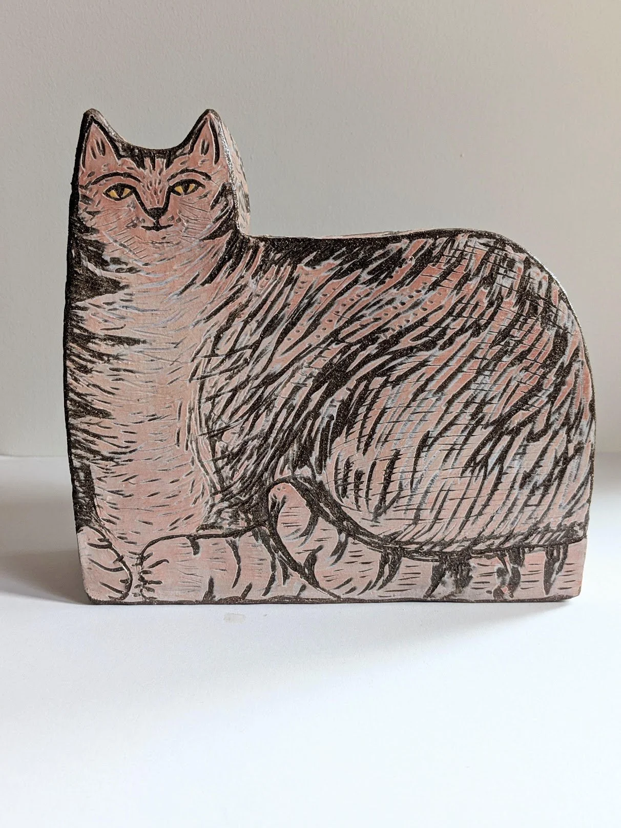 Cat 
ceramic vase 7.5"x8"x3"