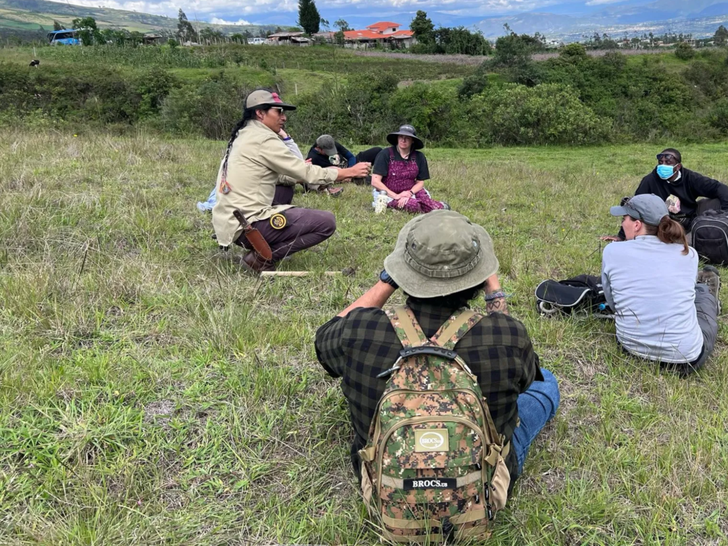 Kinray Hub in the field.jpeg (1).png