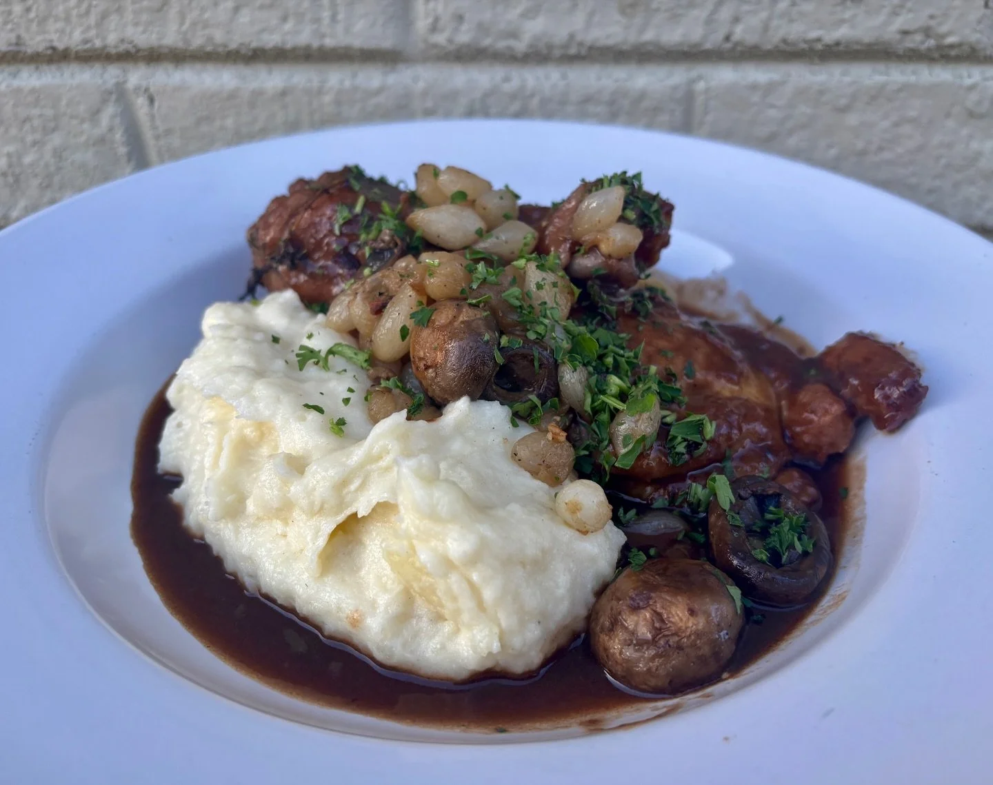 Y&rsquo;all it&rsquo;s Coq au Vin! Tonight might just be the night! Our feature for restaurant week, something warm and hearty for a cold weekend ahead! Stay safe and get some good food while you can ❄️
