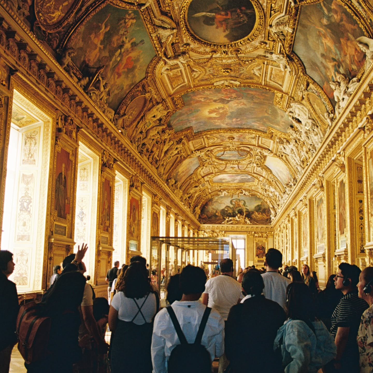 Chapitre Trois - Louvre

Shot on:
Nikon FM2N
Nikon 28mm f/2.8
Kodak Ultramax

#paris #louvre #shotonfilm #shotonkodak #kodak #ultramax400 #kodakultra400 #filmphotography #filmisnotdead #studentphotography #photography