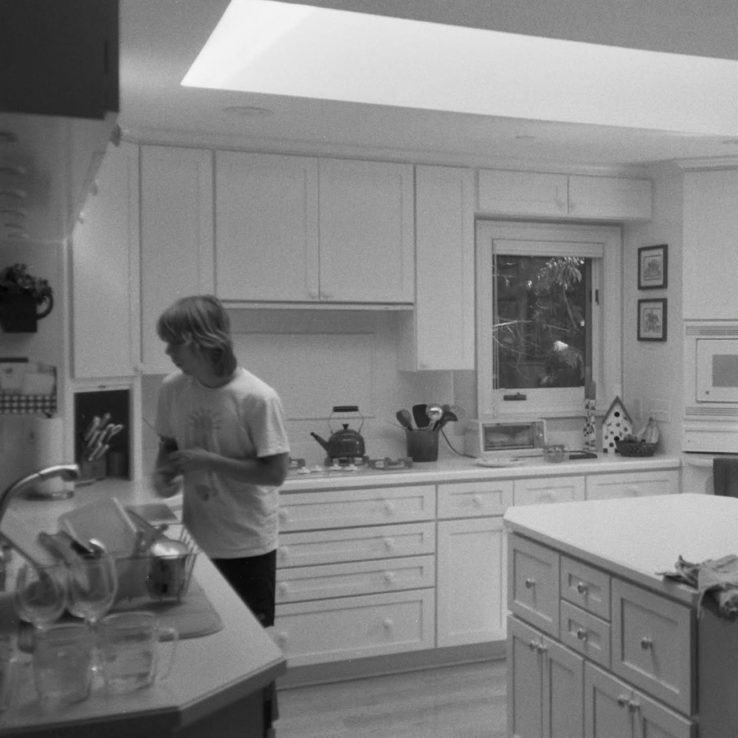 Remembrances of summer days

Shot on:
Olympus XA
Kentmere Pan 400

#filmphotography #filmisnotdead #streetphotography #wisconsin #doorcounty #kentmere400 #shotonfilm #olympusxa