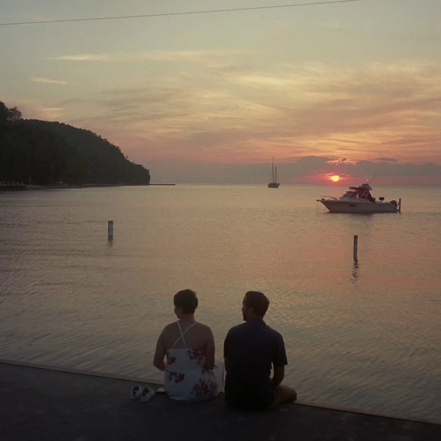 Arrived just in time to watch the sunset

Shot on:
Olympus XA
Kodak Ultramax

#shotonfilm #filmphotography #filmisnotdead #olympusxa #kodak #madewithkodak #ultramax400 #wisconsin #doorcounty