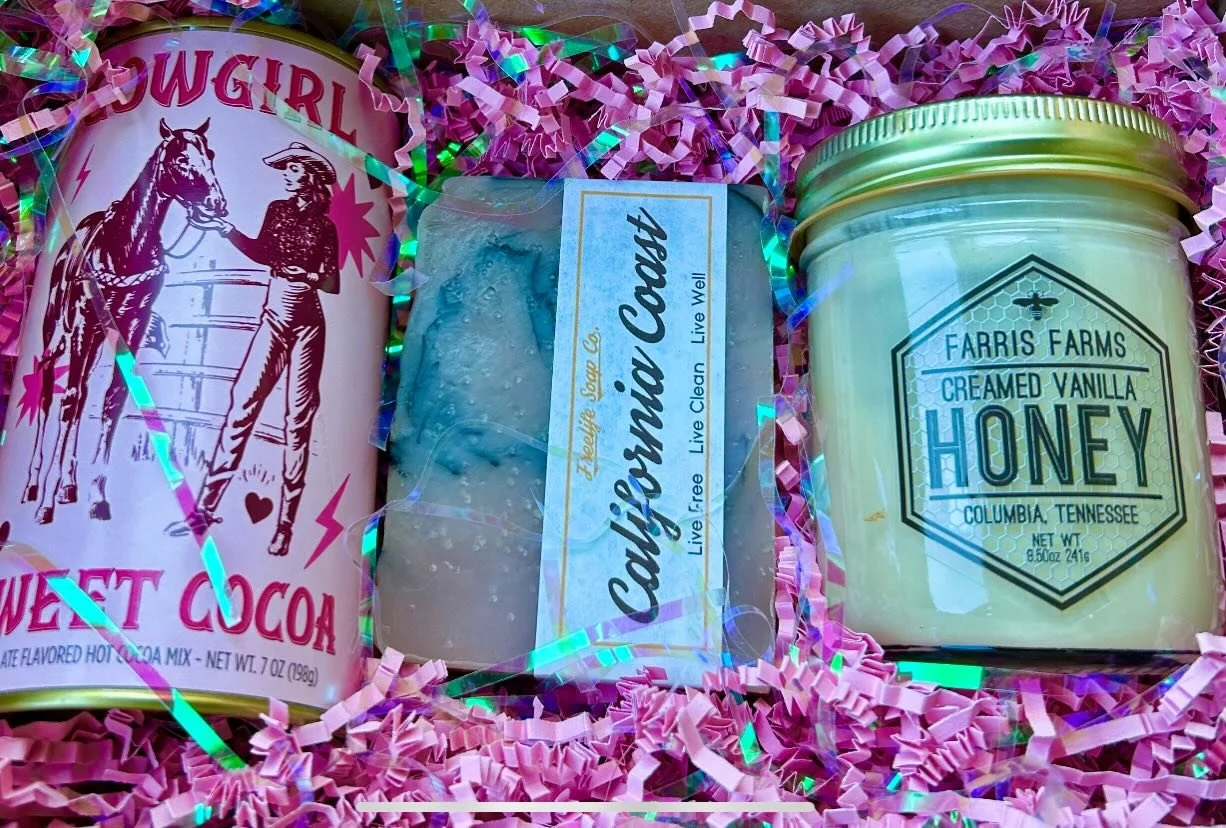 The Woo Girl way: celebrate the wins, thank the people who helped make them happen 💖 

#prlife #publicist #woogirlpr #publicrelations #womenownedsmallbusiness