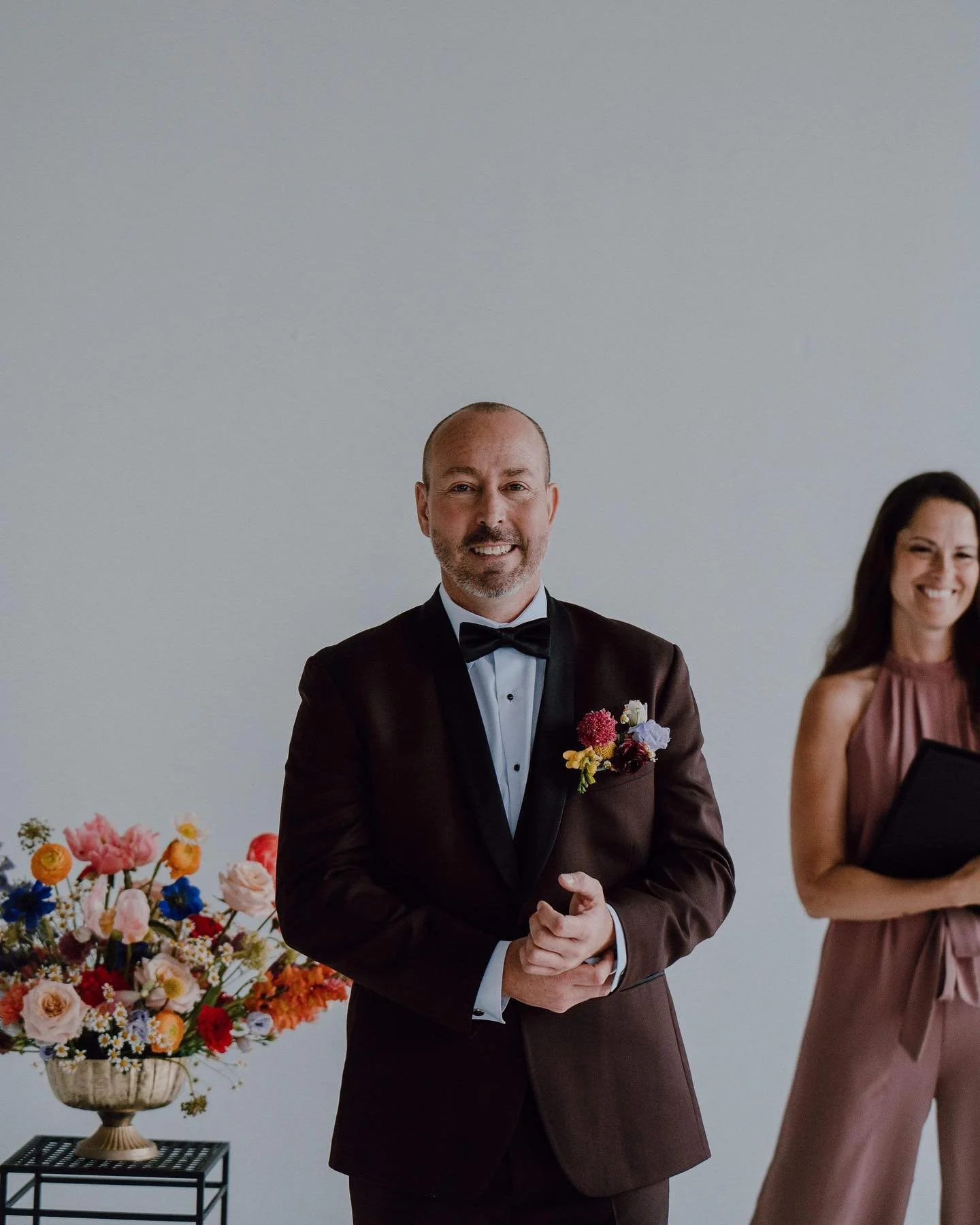 Une petite derni&egrave;re de ce mariage parfait!
.
V &amp; D 
.
Photos par @tanialemieuxphotographe 
.
Robe: @dreamityourselfmontreal 
.
HMUA: @jacinthe.benoit 
.
Coordonnatrice: @lovepunch.co 
.
Voile: @tarabridal 
.
Lieu: @leloi 
.
.
.
.
.
.
.
.
.