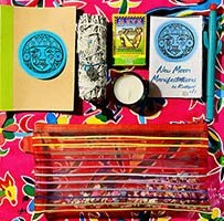 Moon Manifestation Kit Thumbnail.jpg