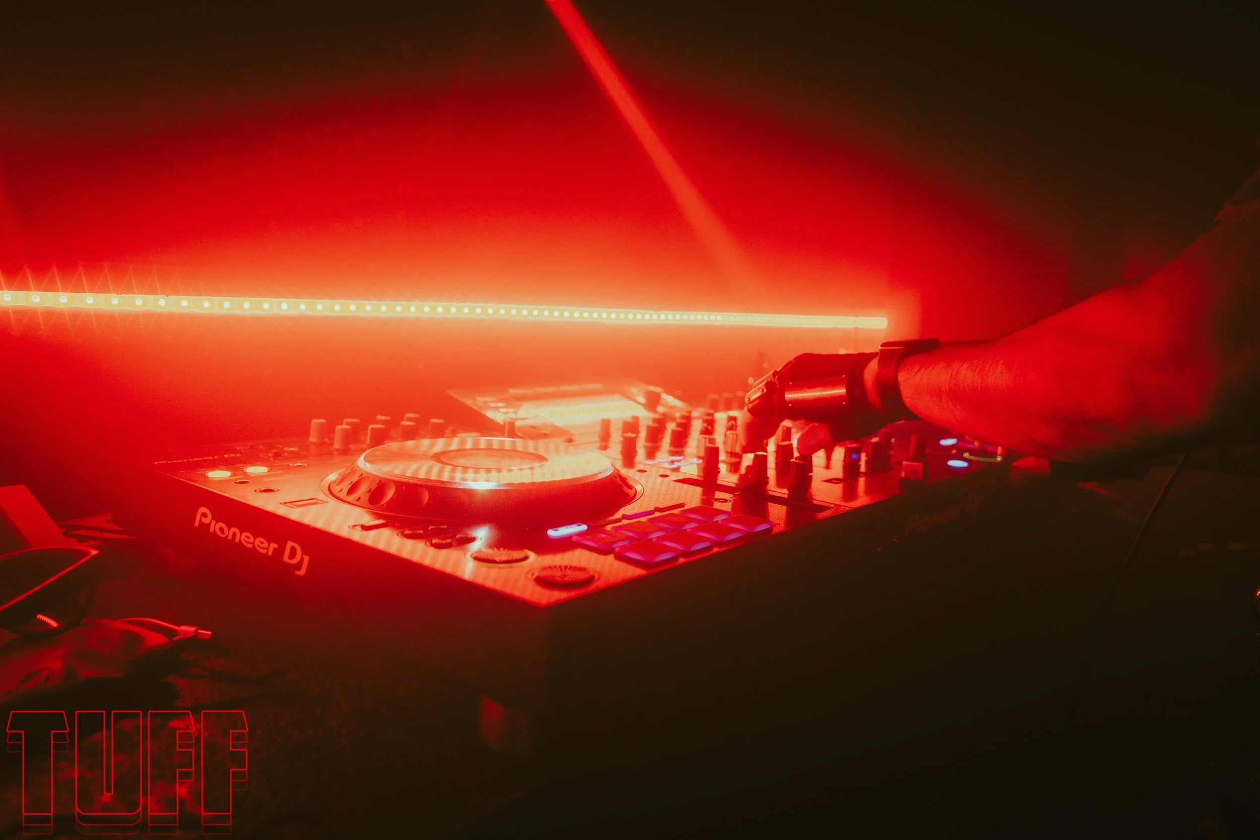 TUFF @ RAIL SD-32.jpg