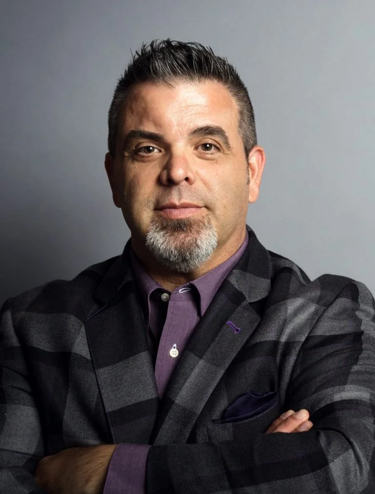Headshot of Bruce Holoubek
