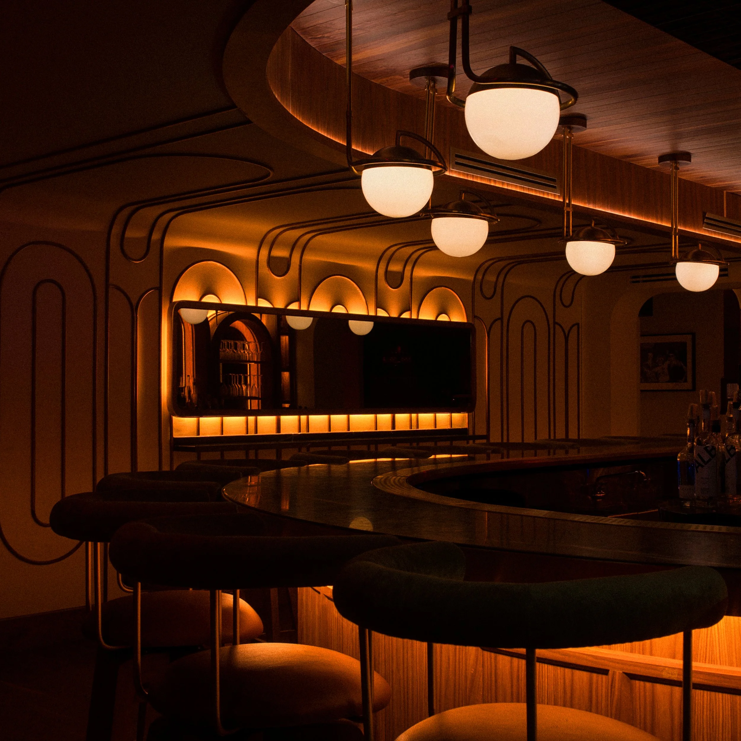 The-Merchant_Mrs-Alice_Bar-Det-Drk-Square.jpg