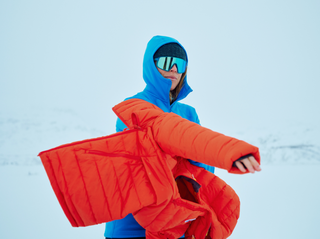 FJÄLLRÄVEN / NEVER FEEL COLD AGAIN