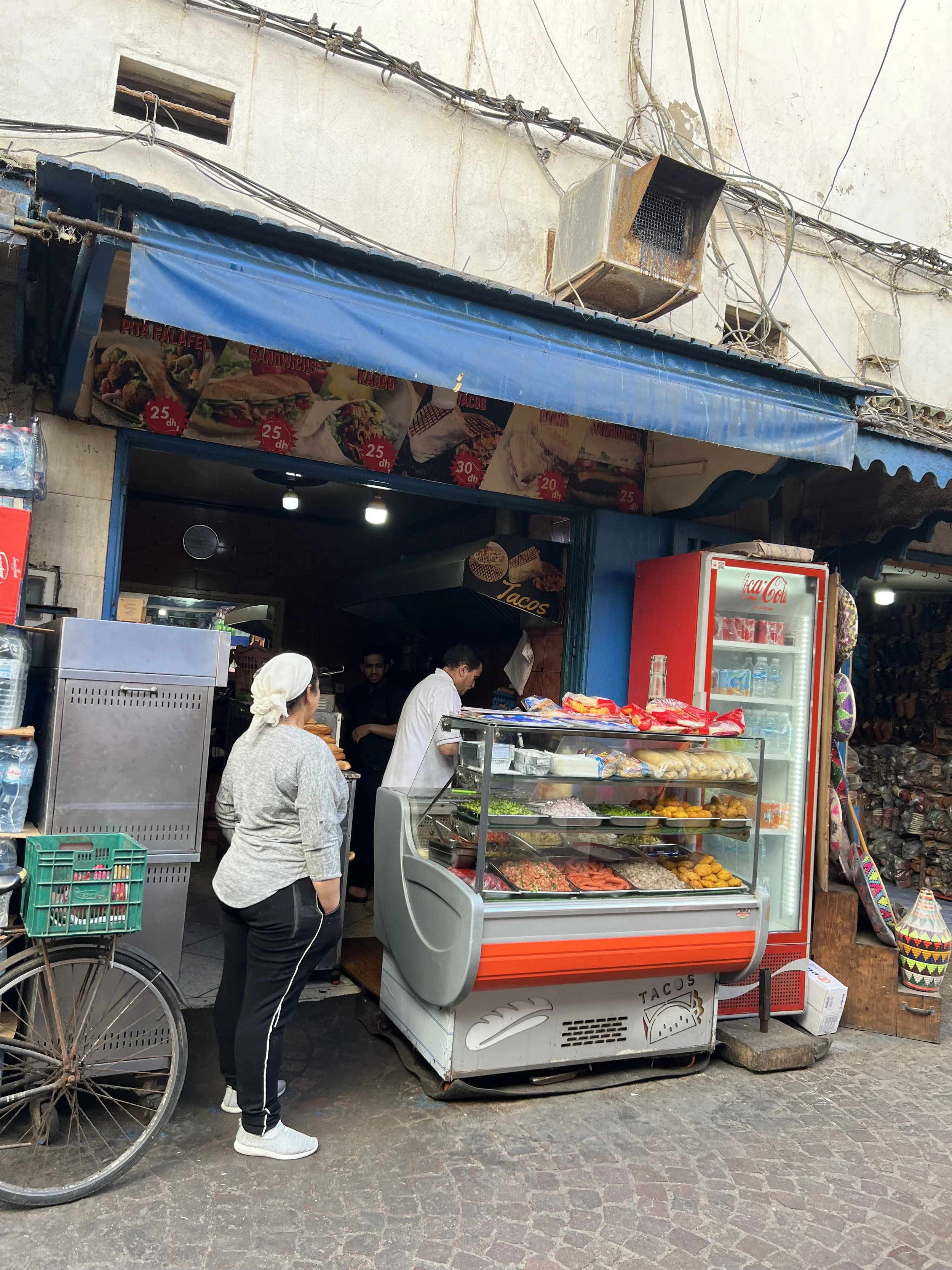 Snack de la mouette 是索維拉很受歡迎的平價小吃店。