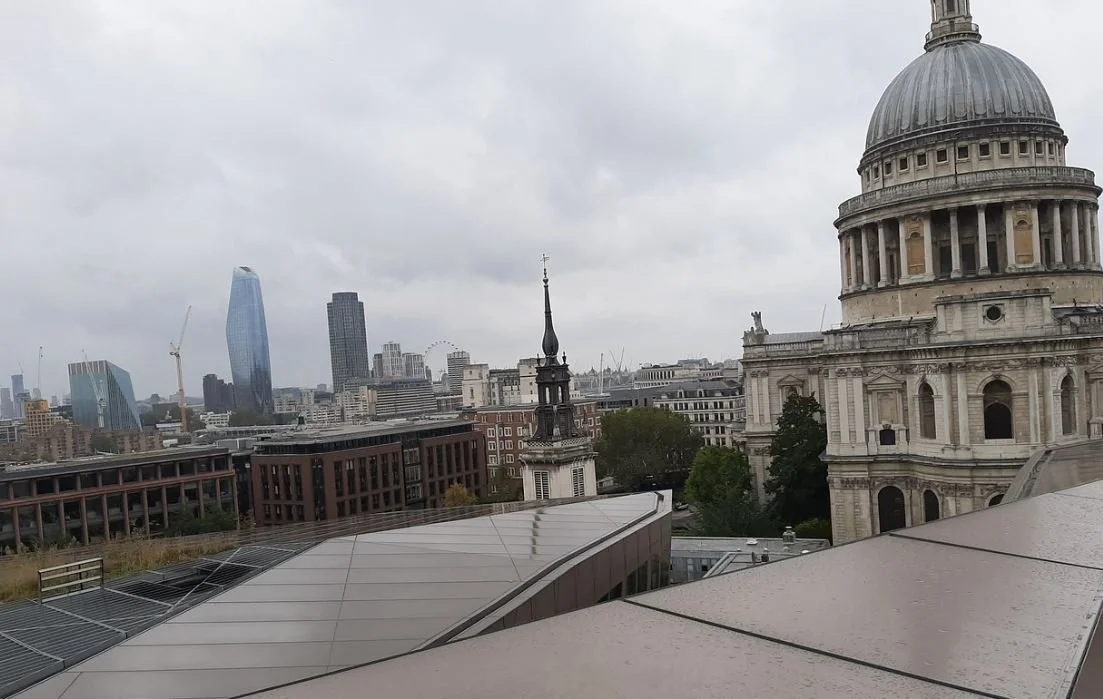 倫敦購物中心 One New Change 頂樓 提供免費的觀景台 俯瞰倫敦市景