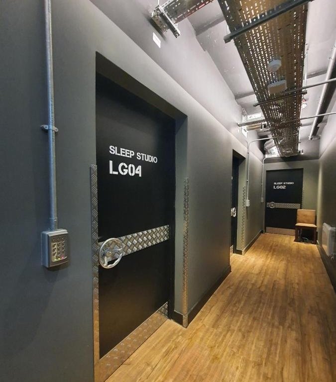 CoDE Pod Edinburgh 現代化住宿內部空間