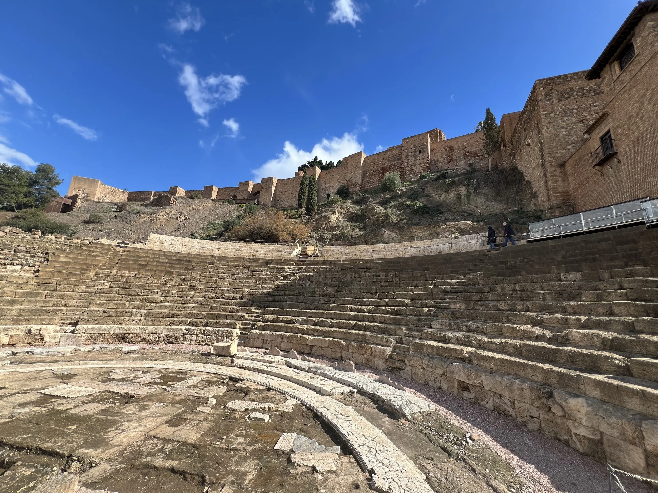 馬拉加羅馬劇場的石階座位，至今仍保存得相當完整。