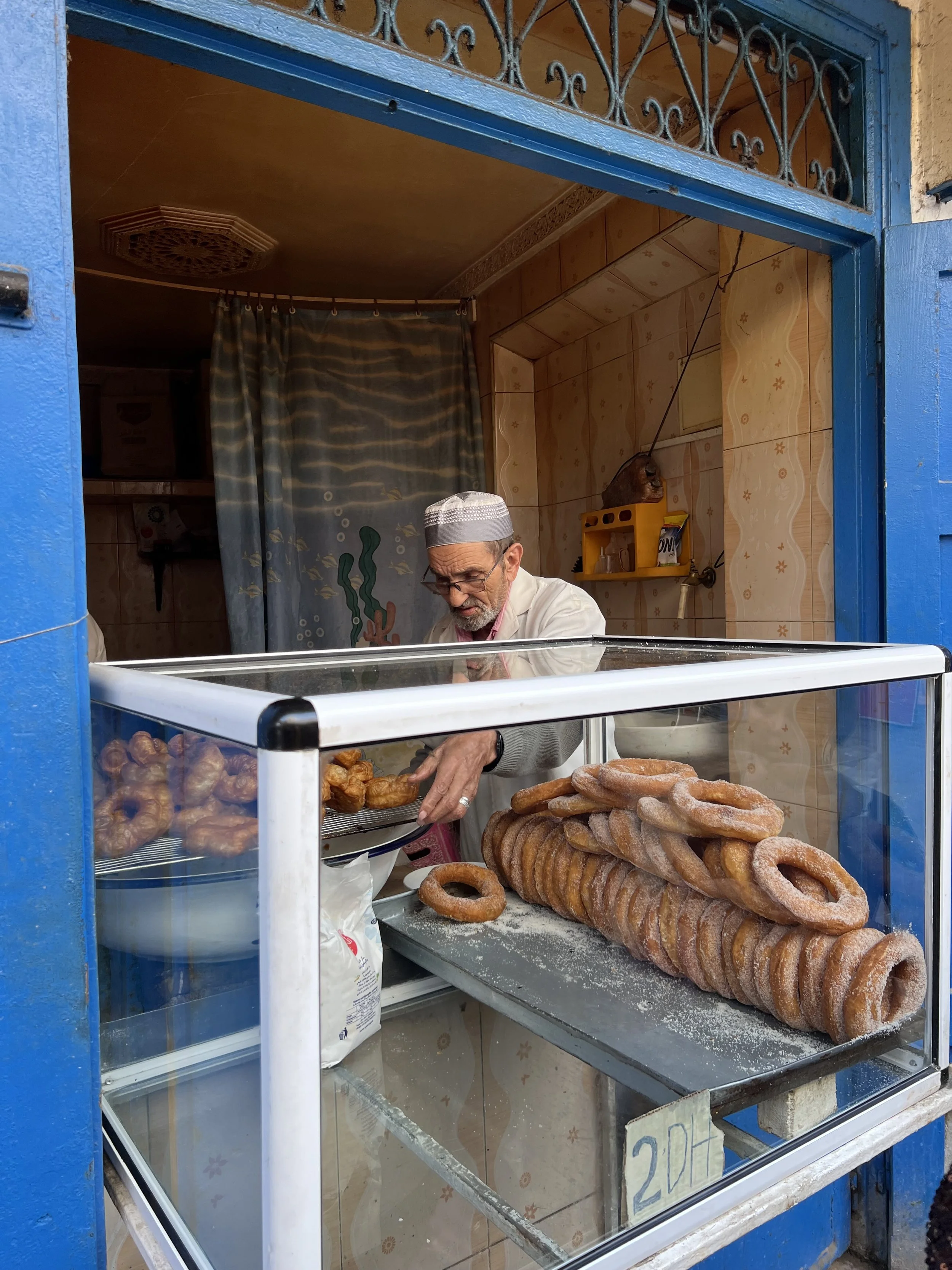 索維拉老城裡賣甜甜圈的街頭小店外觀