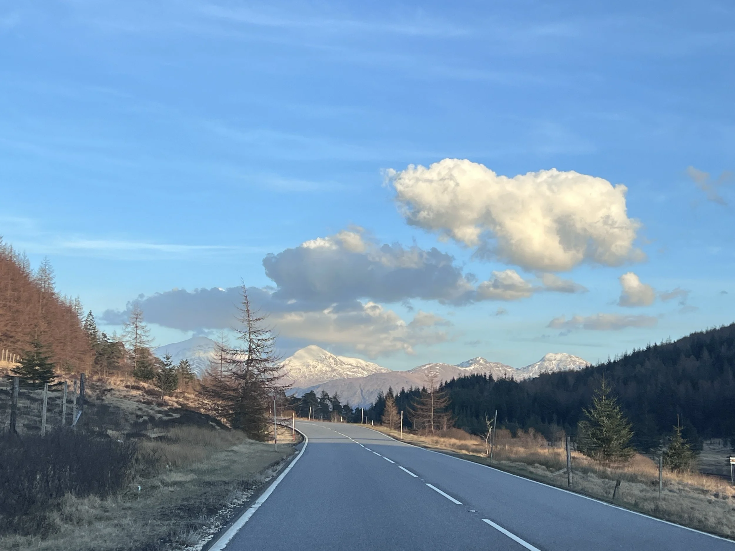愛丁堡出發前往蘇格蘭高地天空島的旅程風景