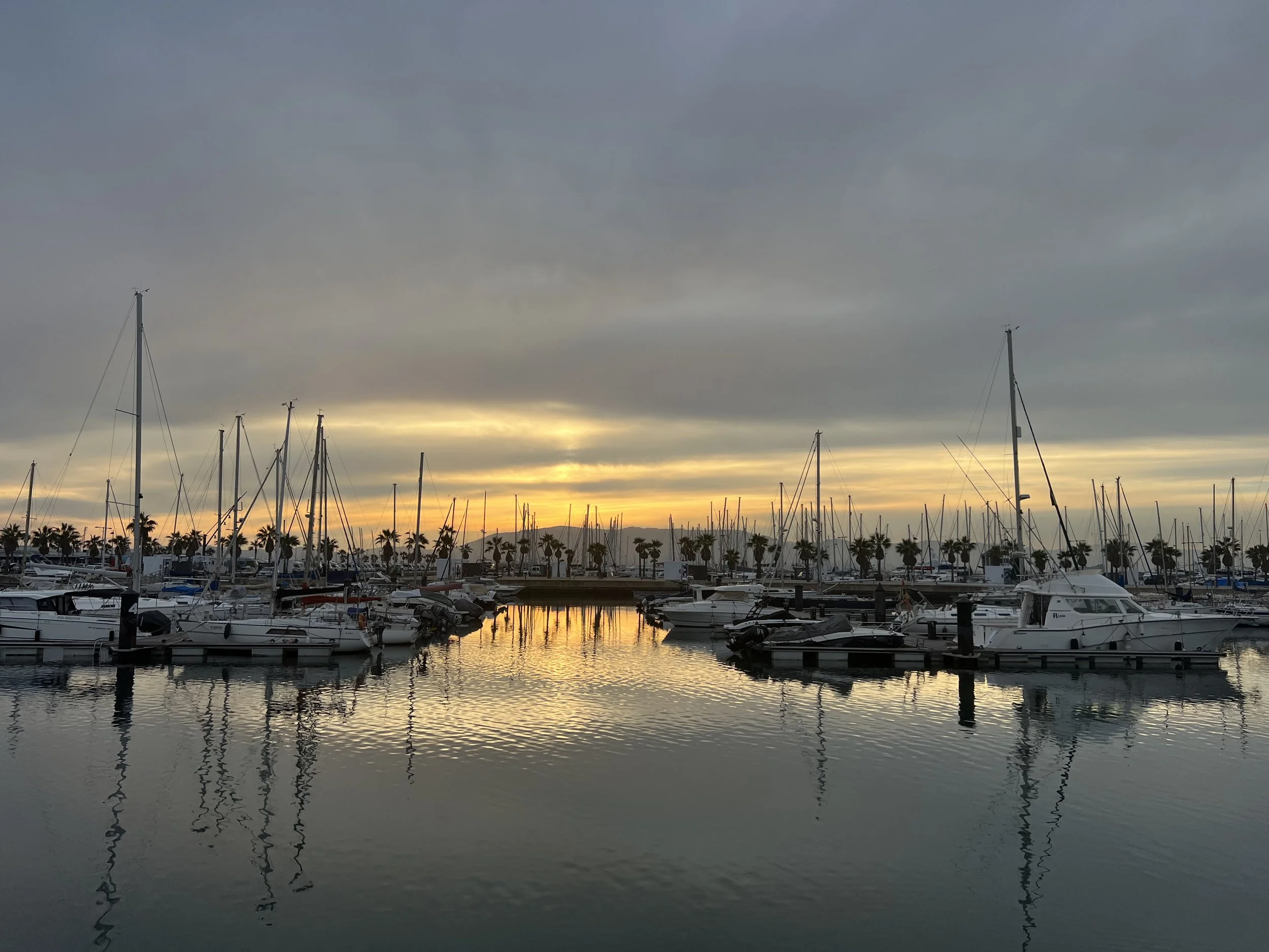 直布羅陀邊境小鎮 La Línea de la Concepción 的夕陽景色